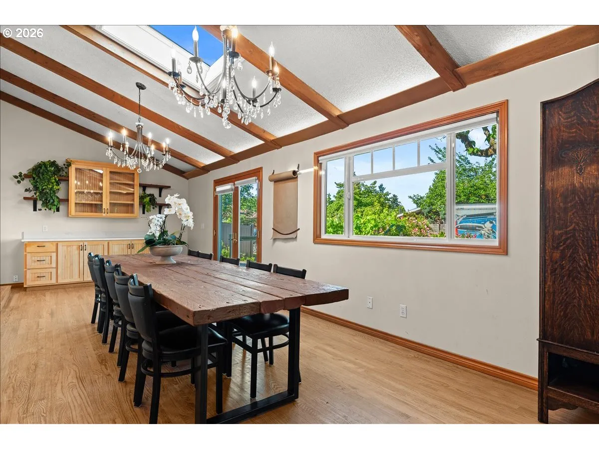 Dining Room-Vaulted Ceilings