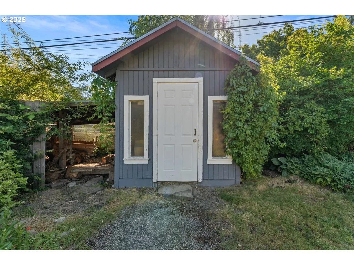 Shed