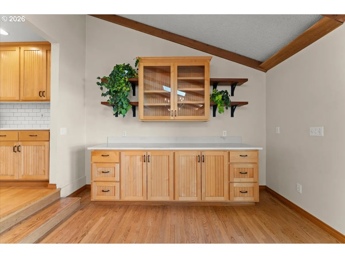 Dining Room-Built-In Cabinets
