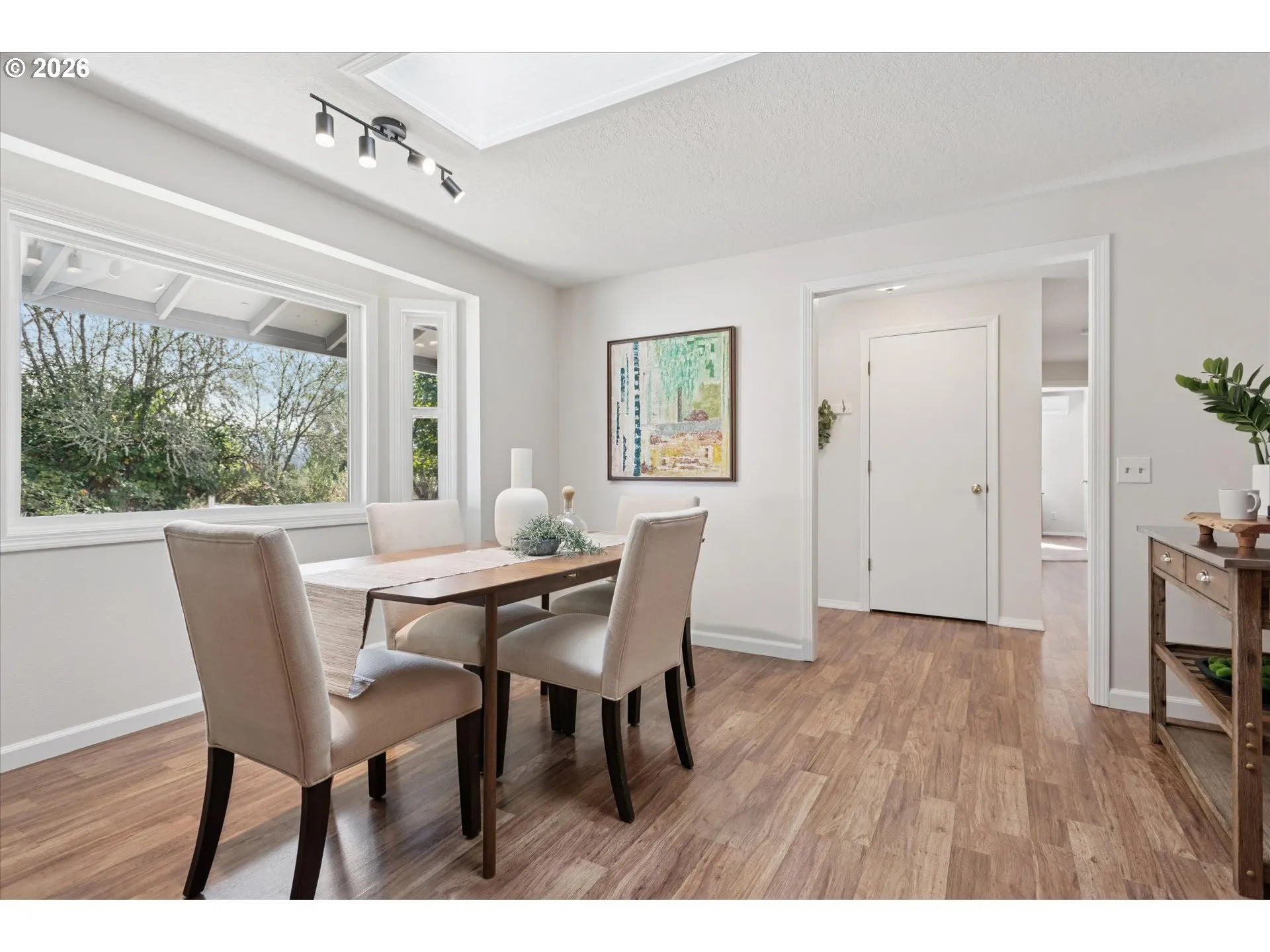 Kitchen-Eating Area