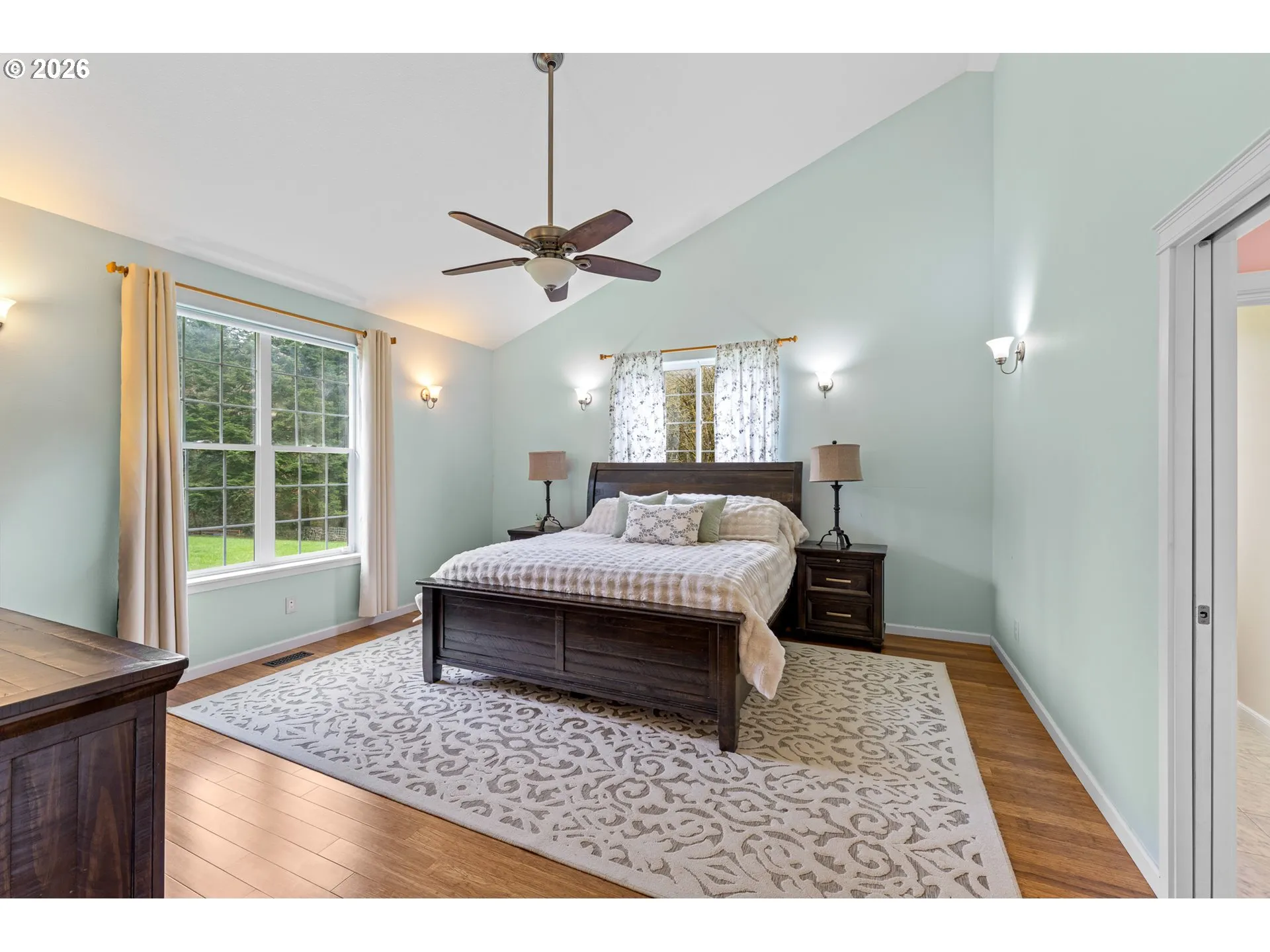 Bedroom, Primary-Vaulted Ceilings