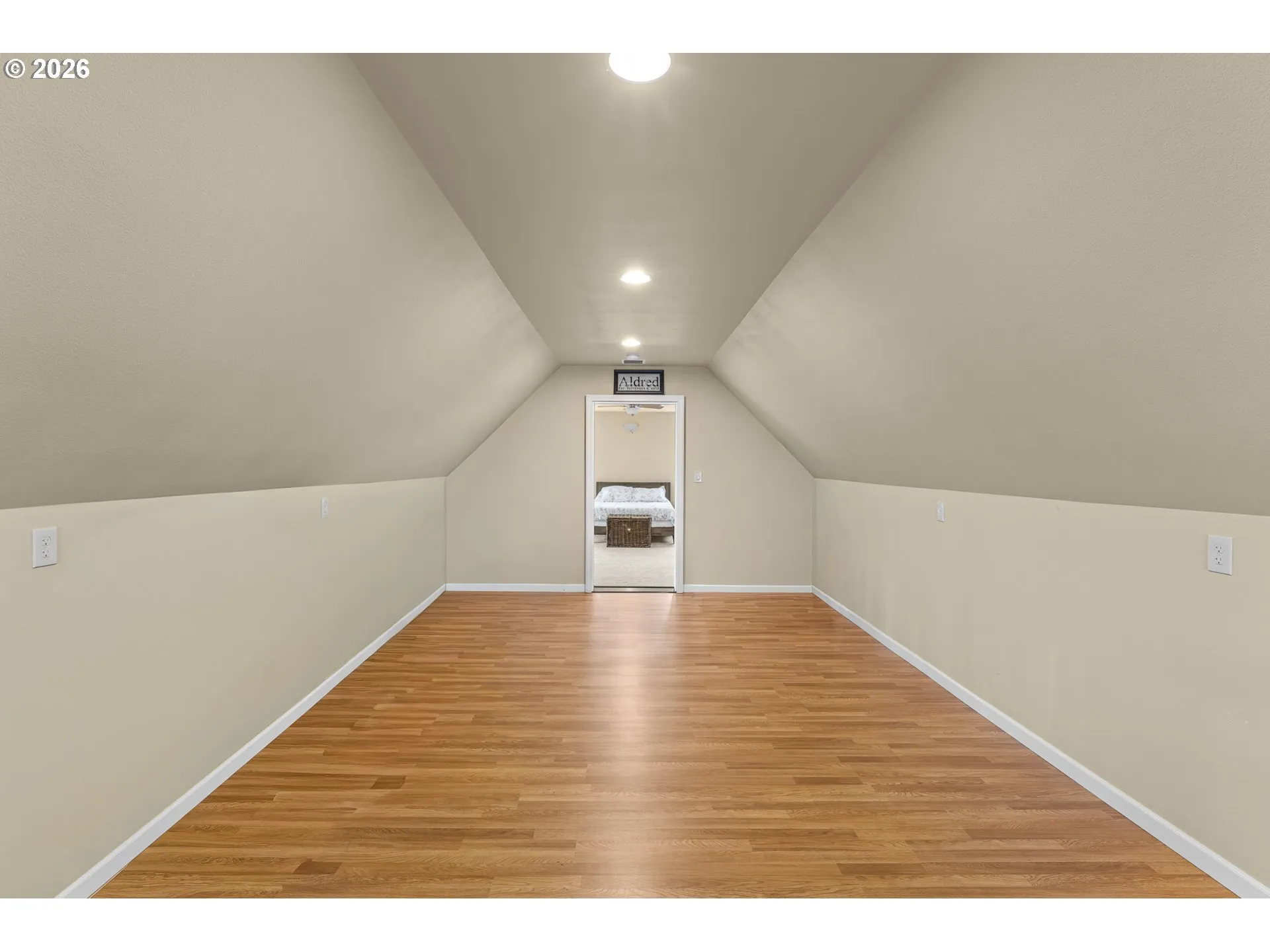 Bonus Room-Upper