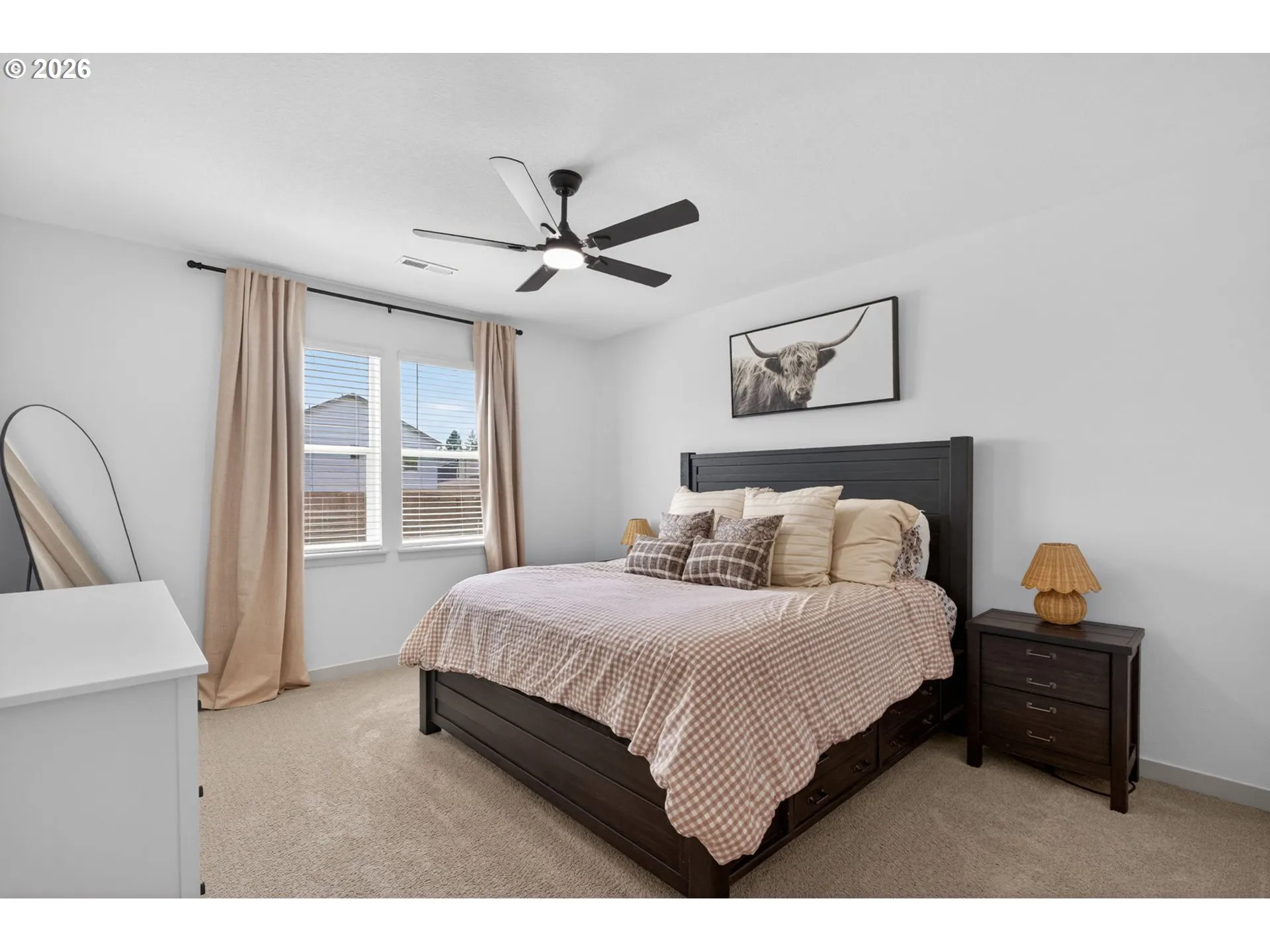 Bedroom, Primary