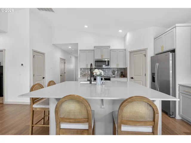 Kitchen-Island
