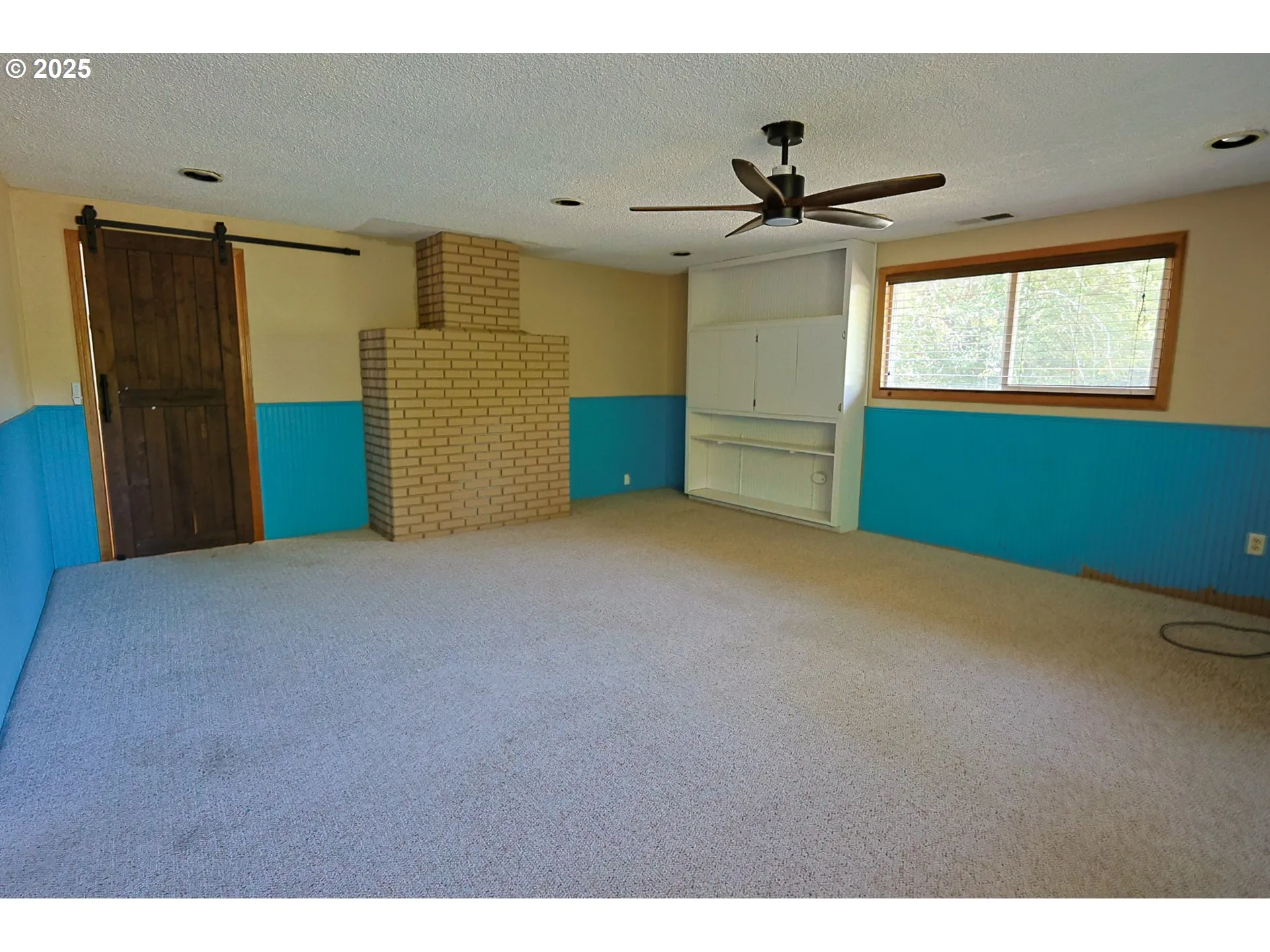 Den/Office-Ceiling Fan
