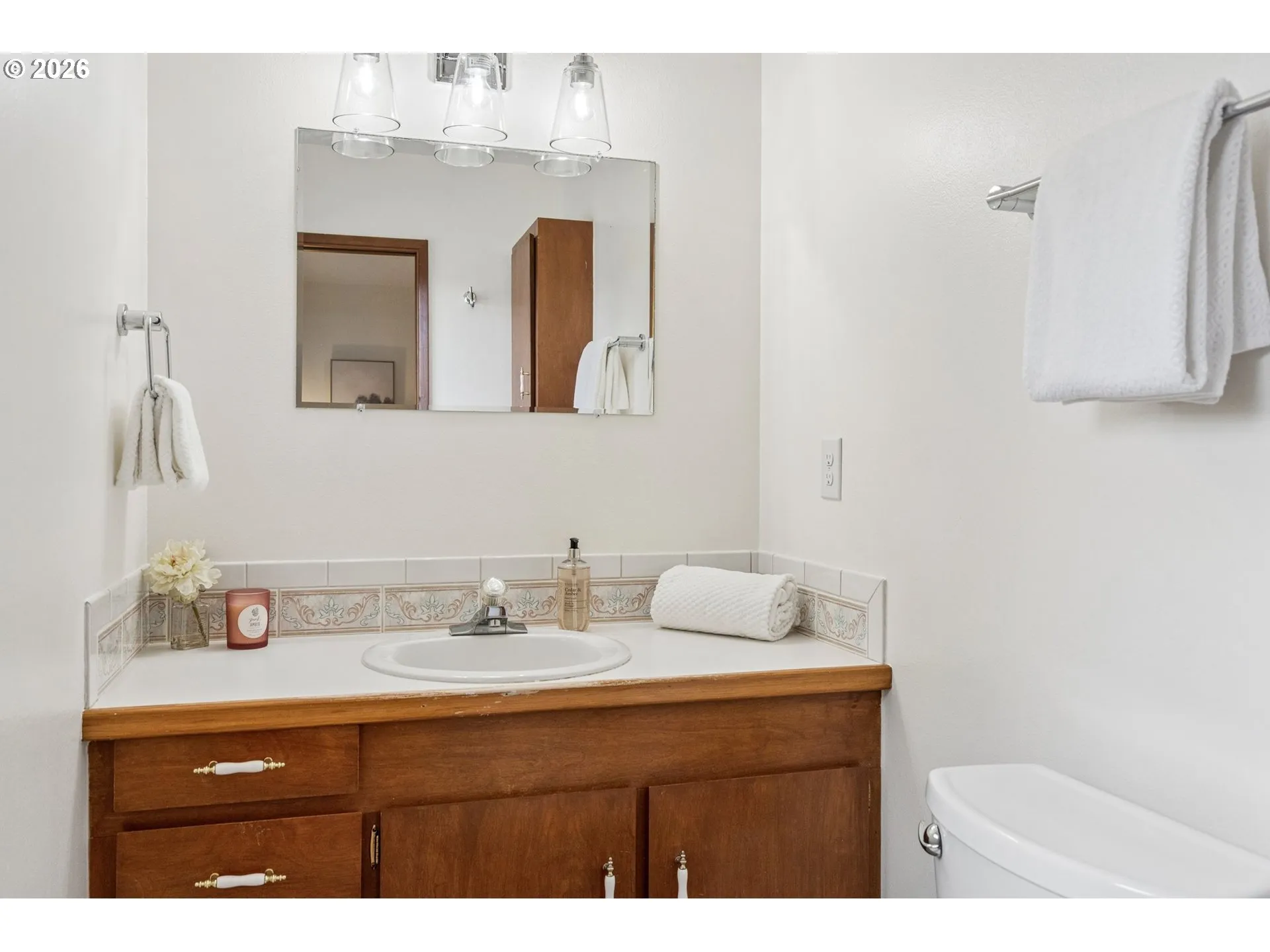 Bathroom, Attached-Main
