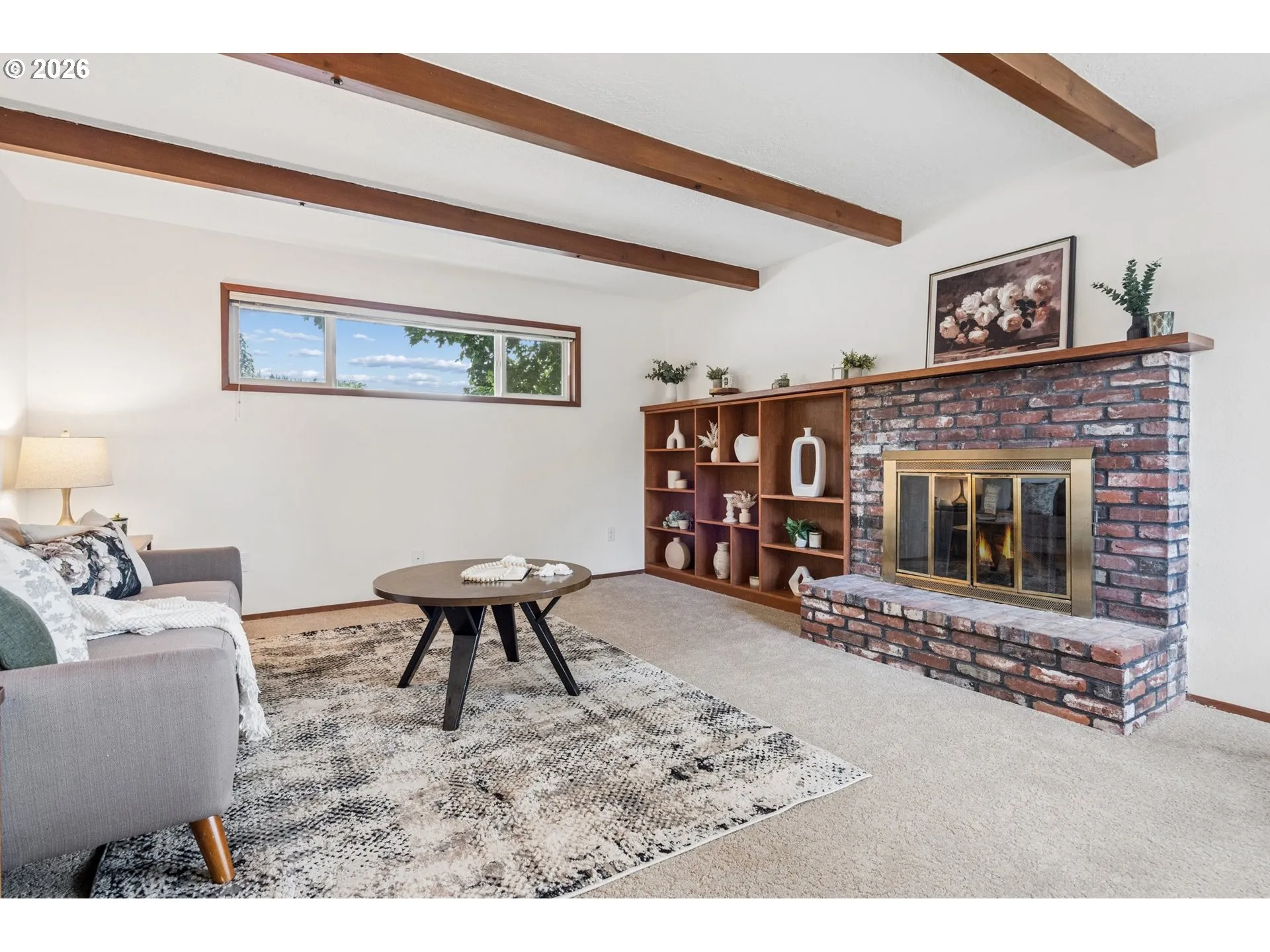Living Room-Fireplace