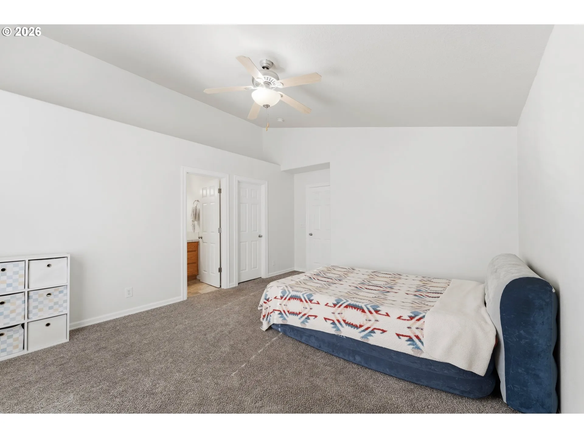 Bedroom, Owner's Suite-Upper