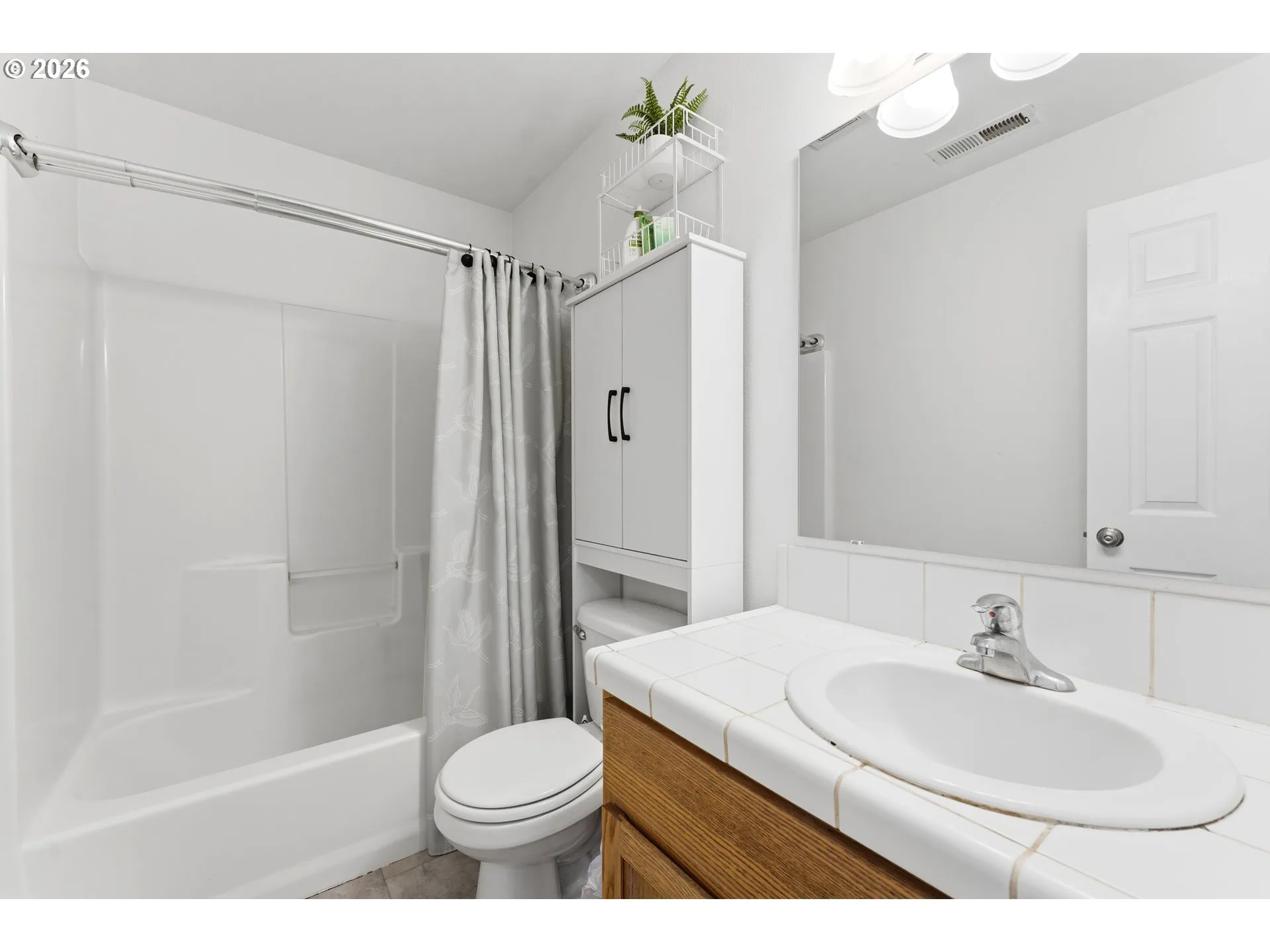 Bathroom-Upper
