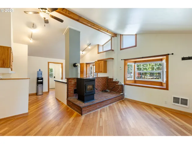 Living Room-Ceiling Fan