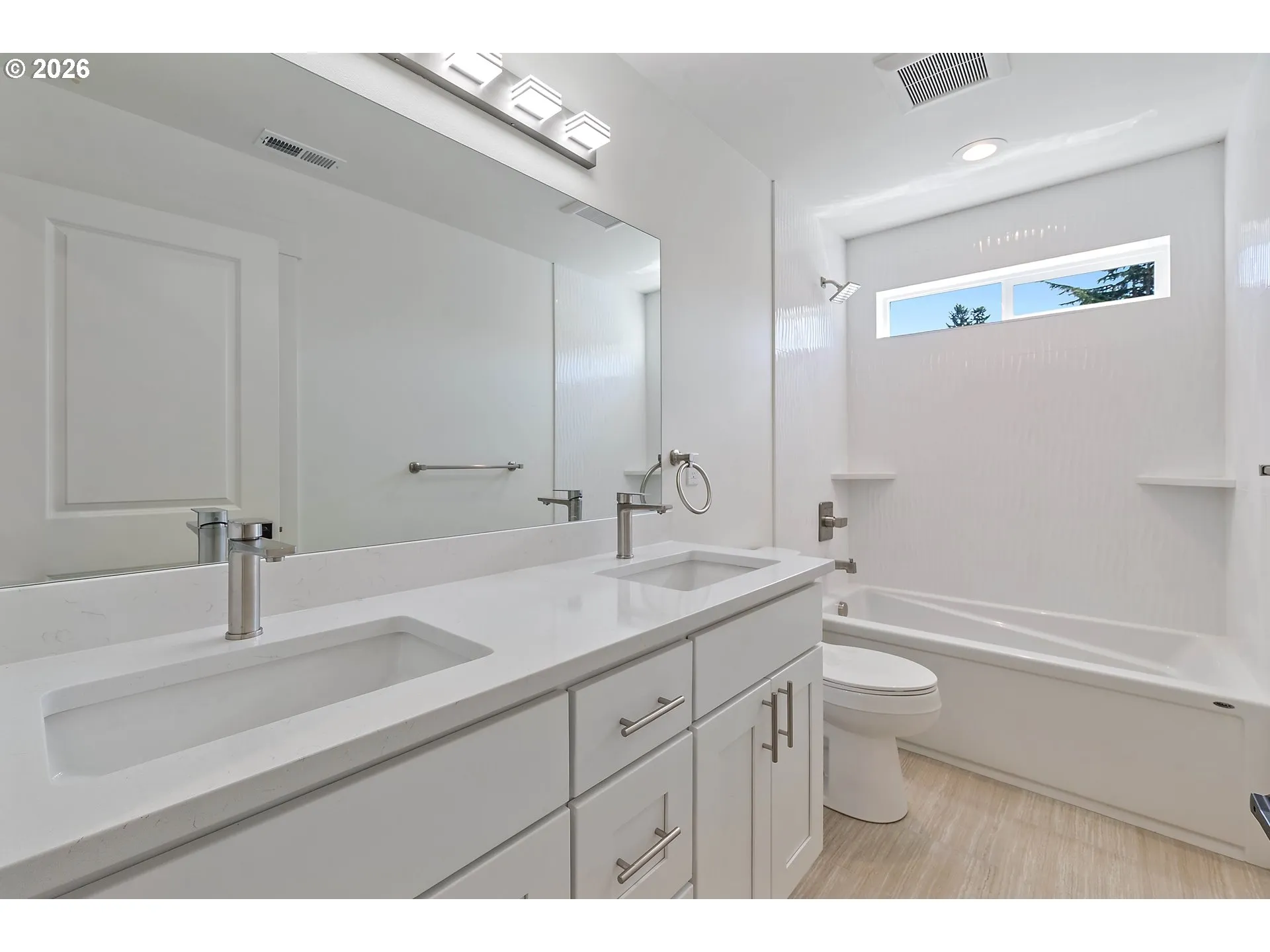 Bathroom-Upper