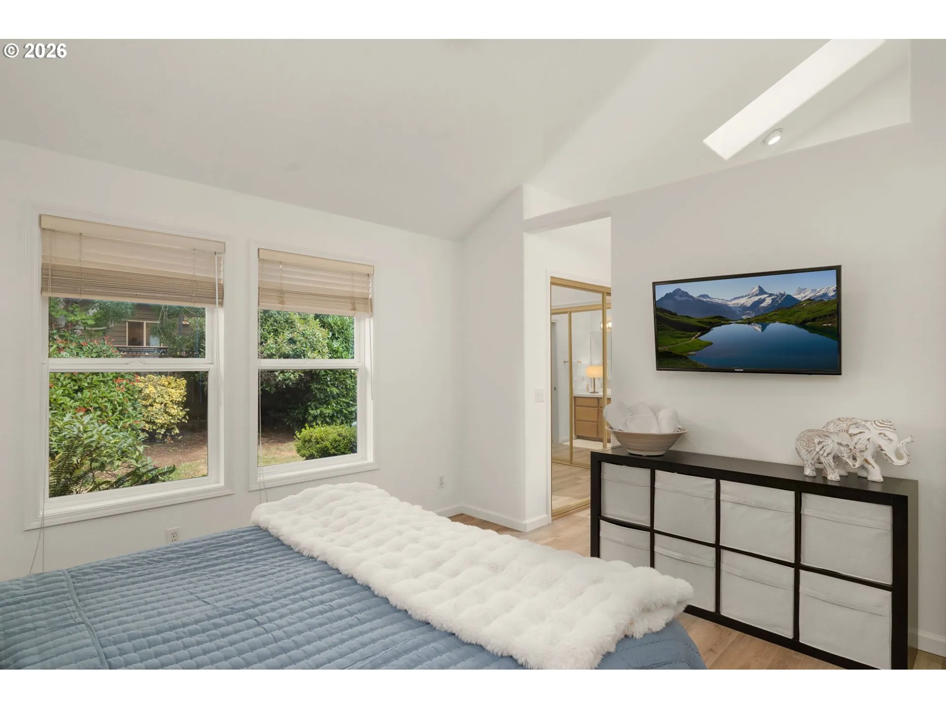 Bedroom, Primary