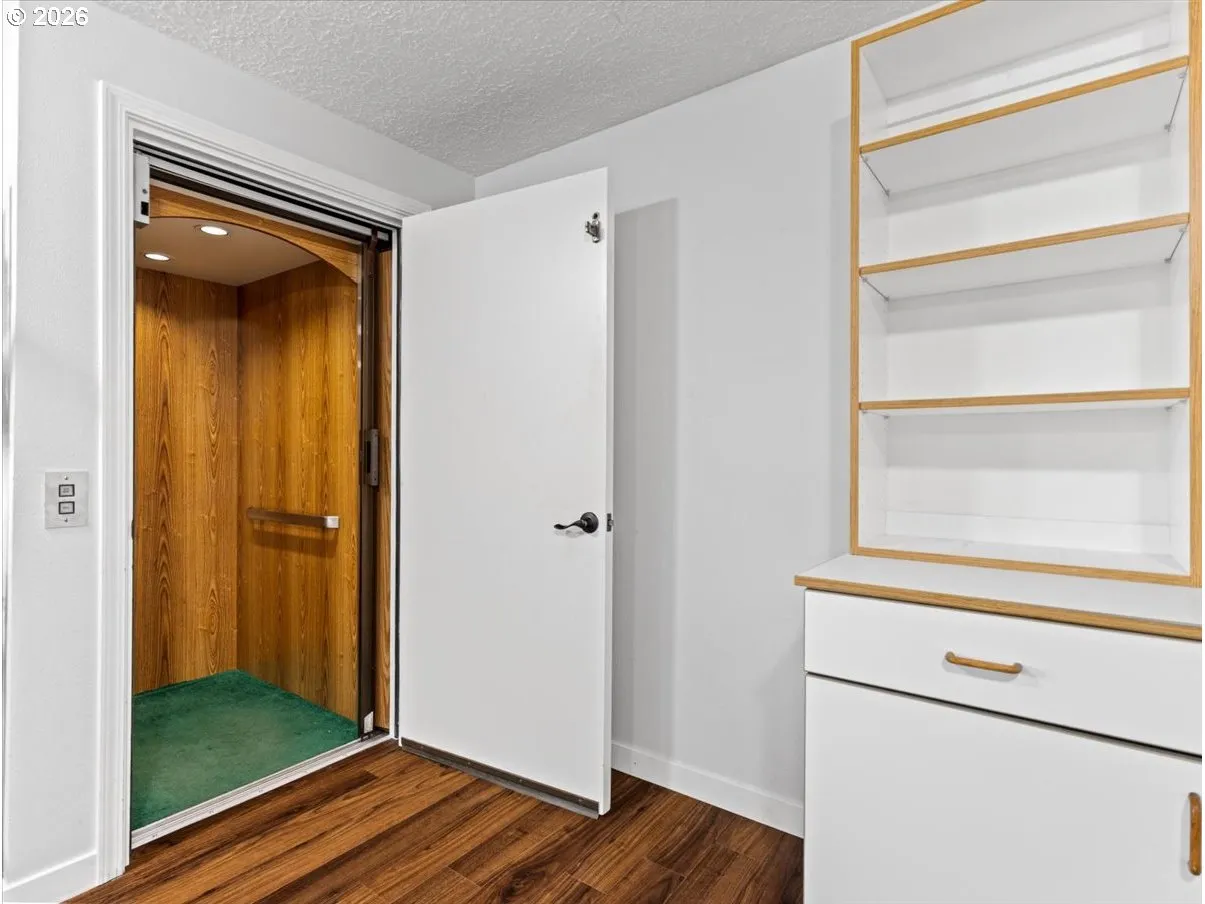 Elevator