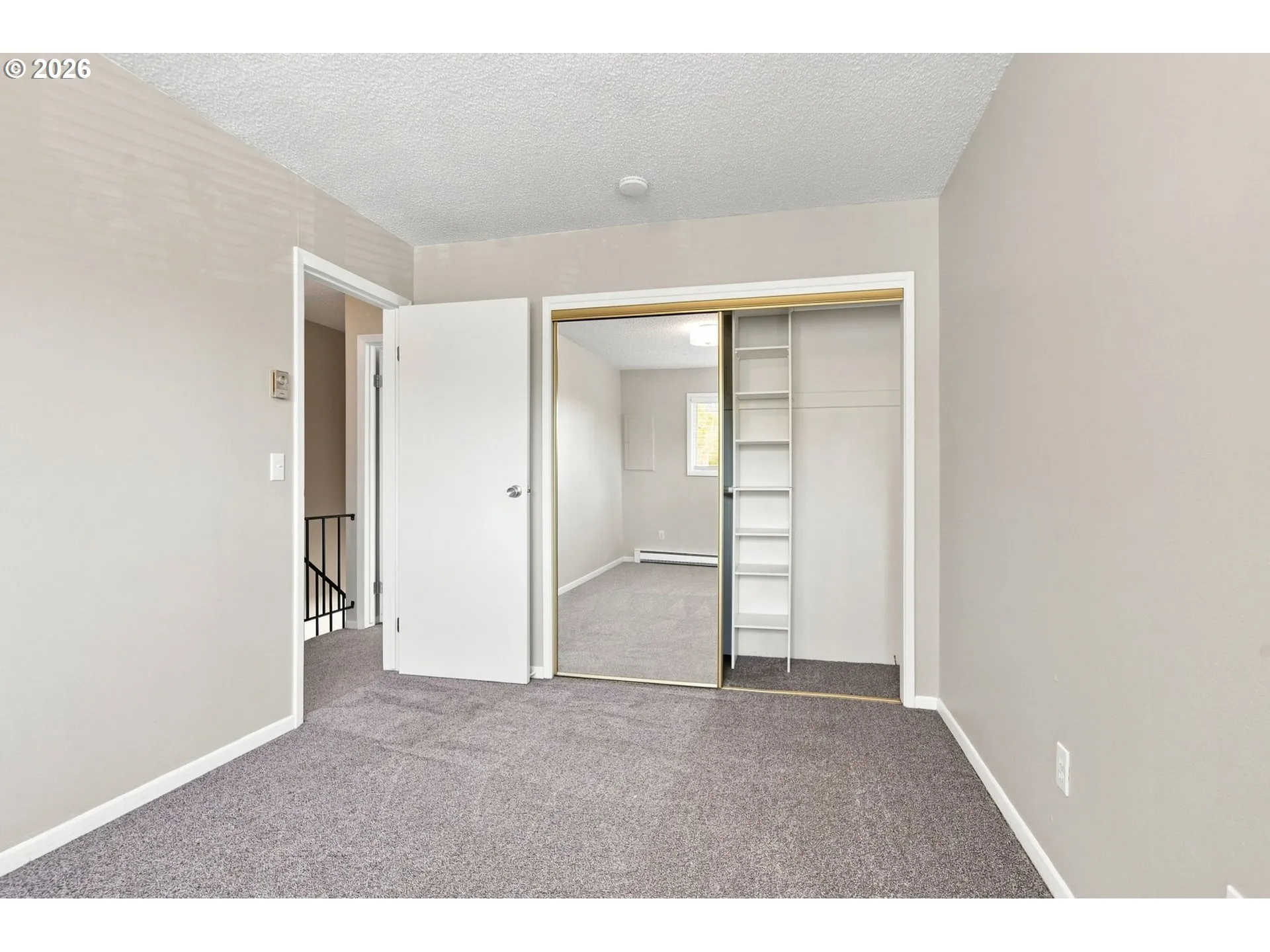 Bedroom, Primary