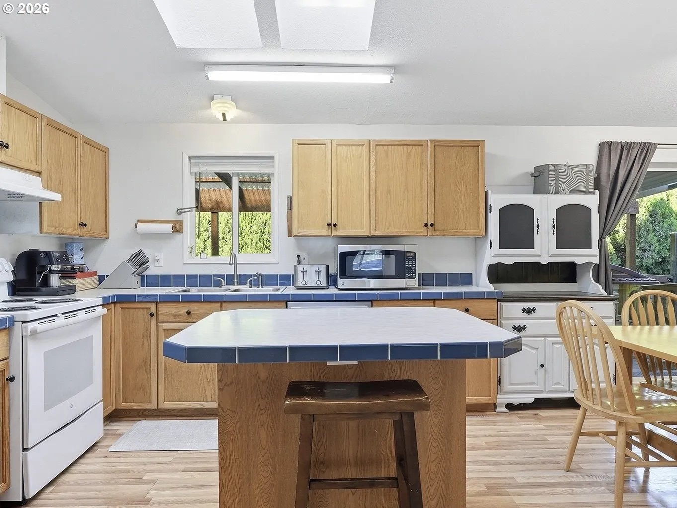Kitchen-Island