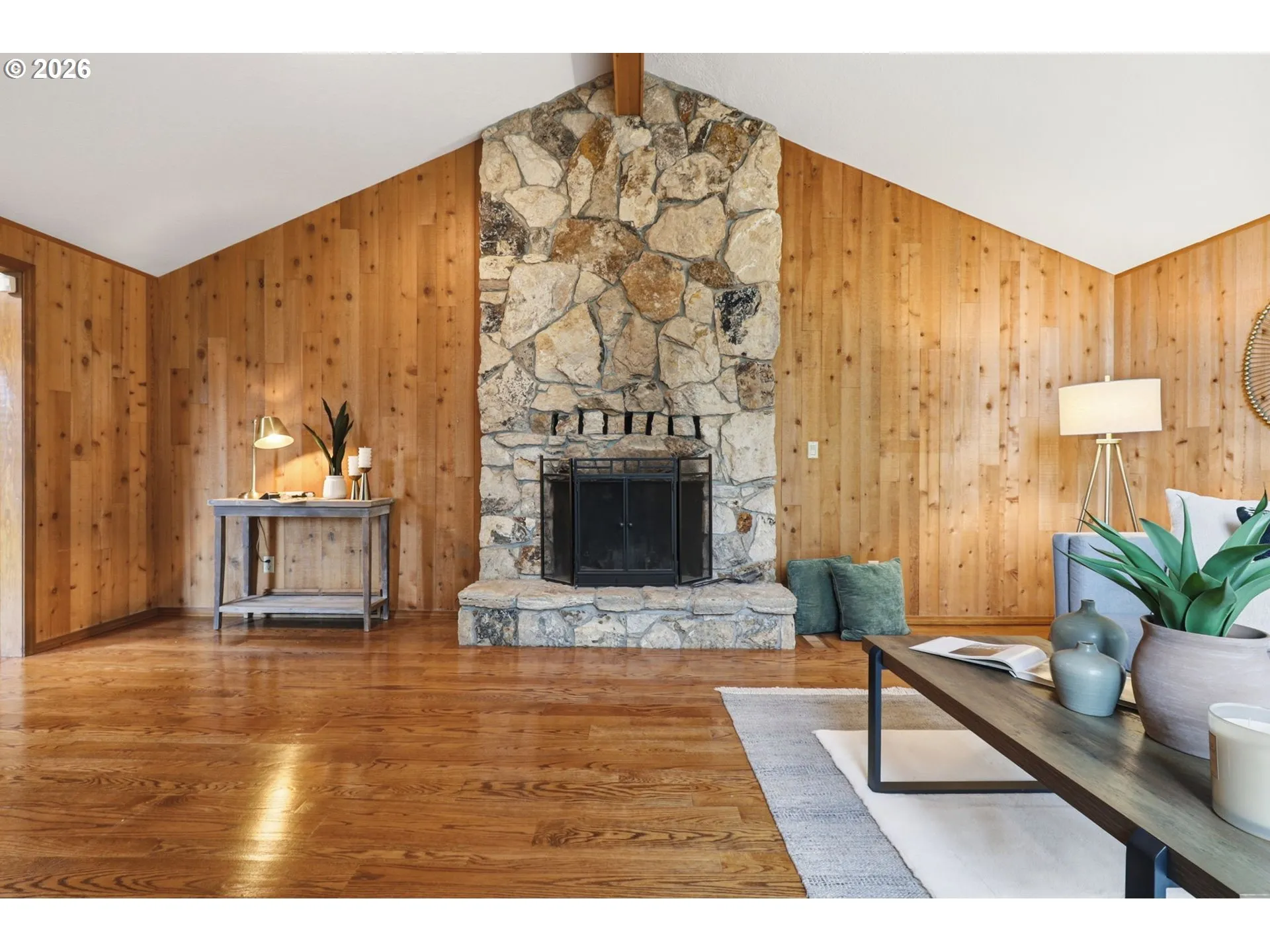 Living Room-Fireplace