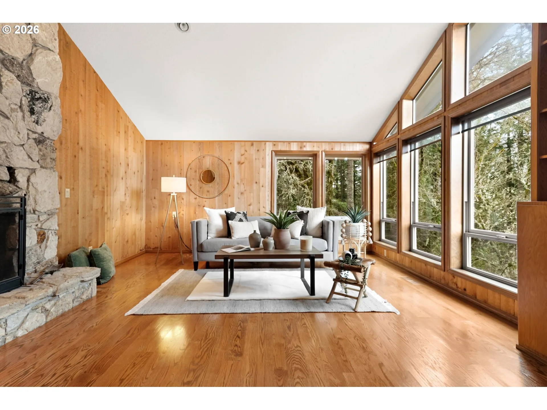 Living Room-Vaulted Ceilings