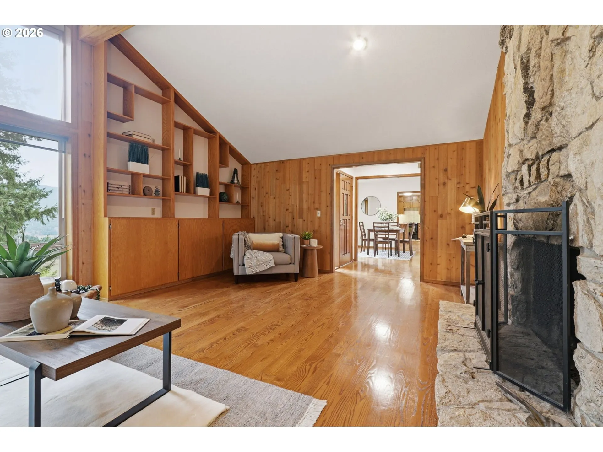 Living Room-Vaulted Ceilings