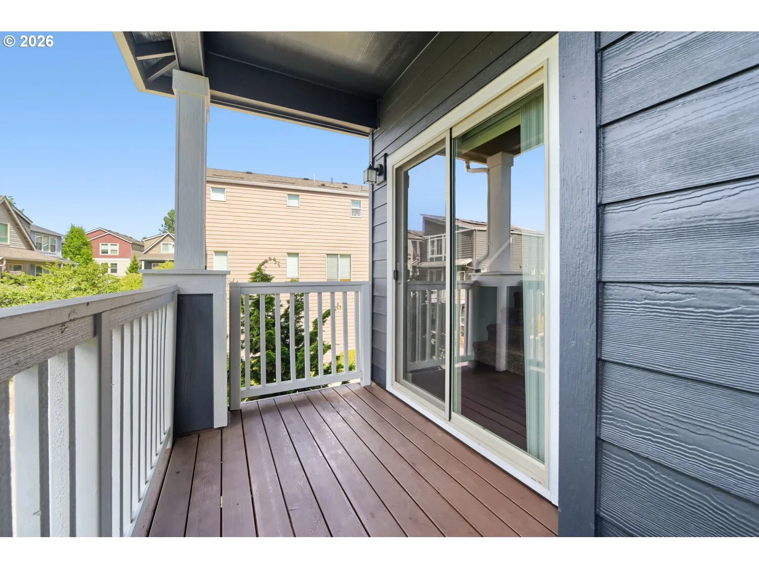 Balcony-Covered