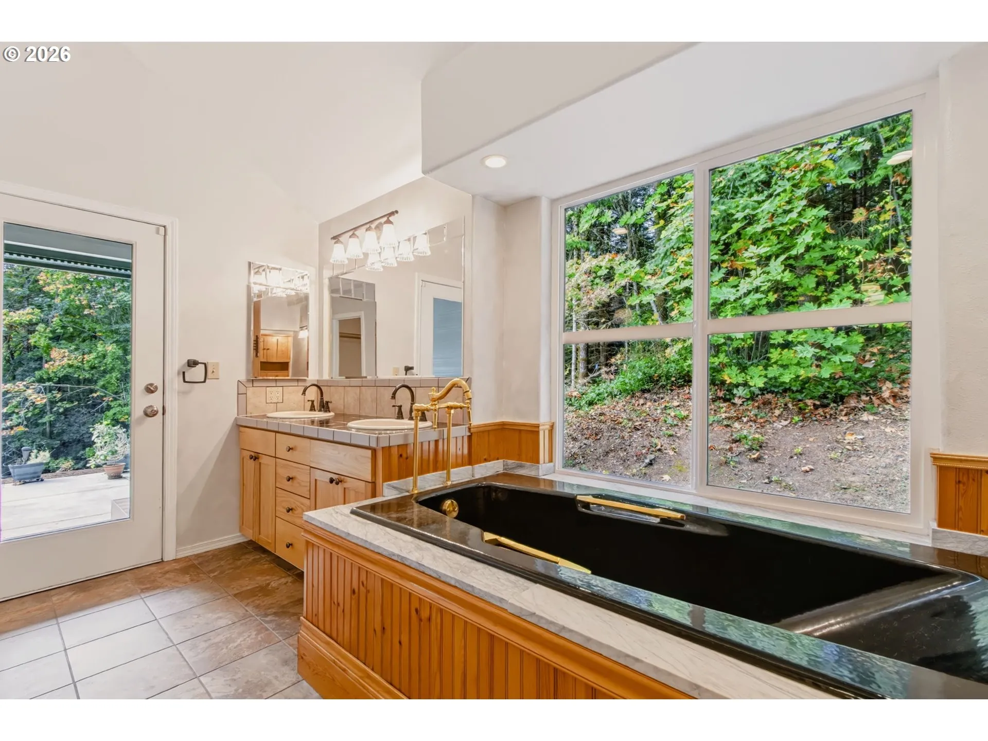 Bathroom, Attached