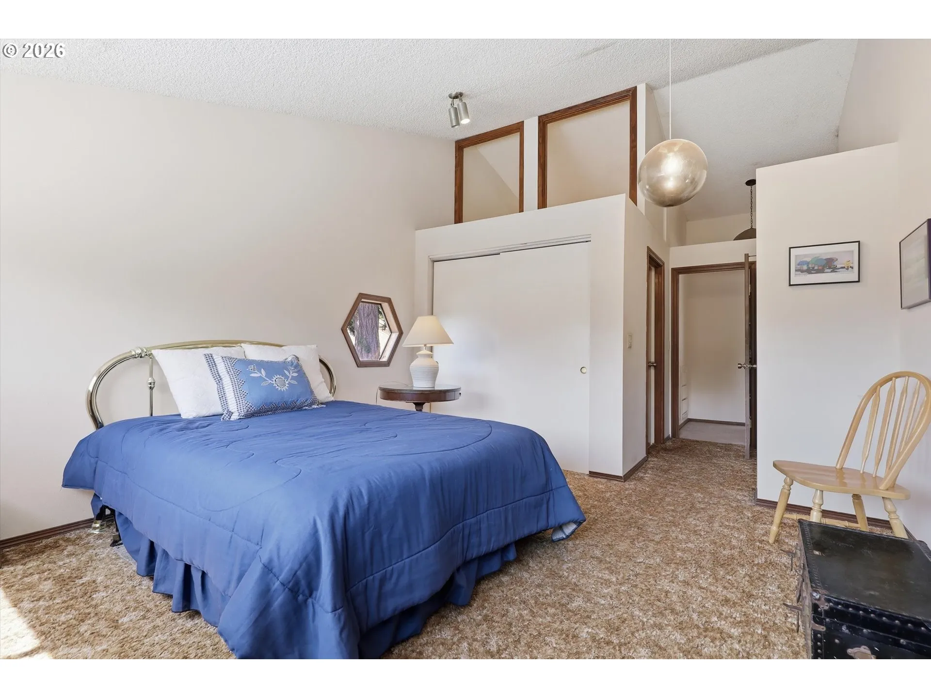 Bedroom, Primary