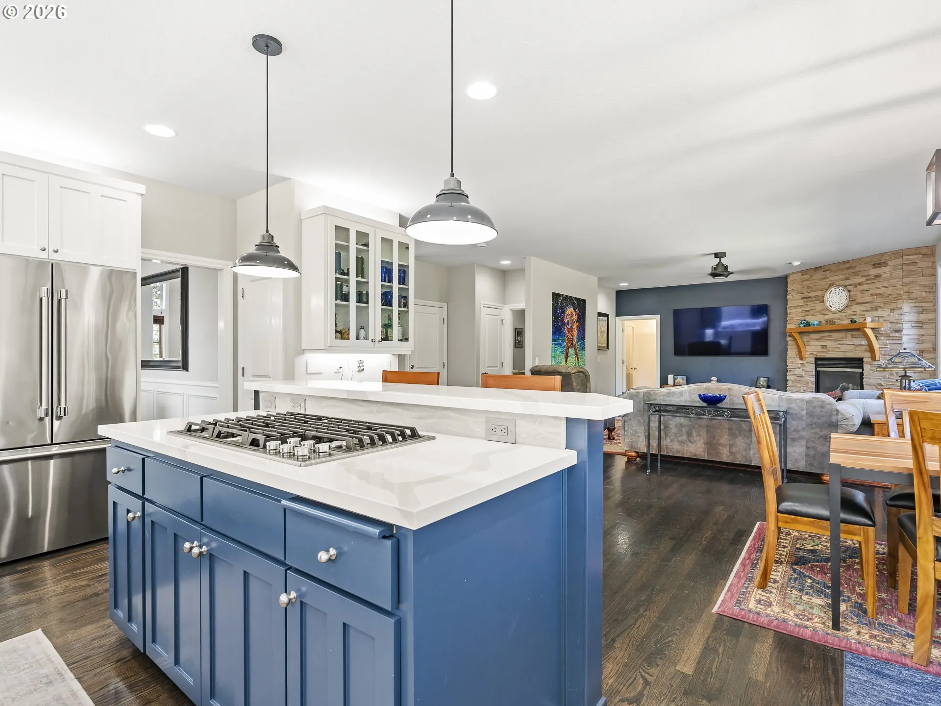 Kitchen/Family Room-Island
