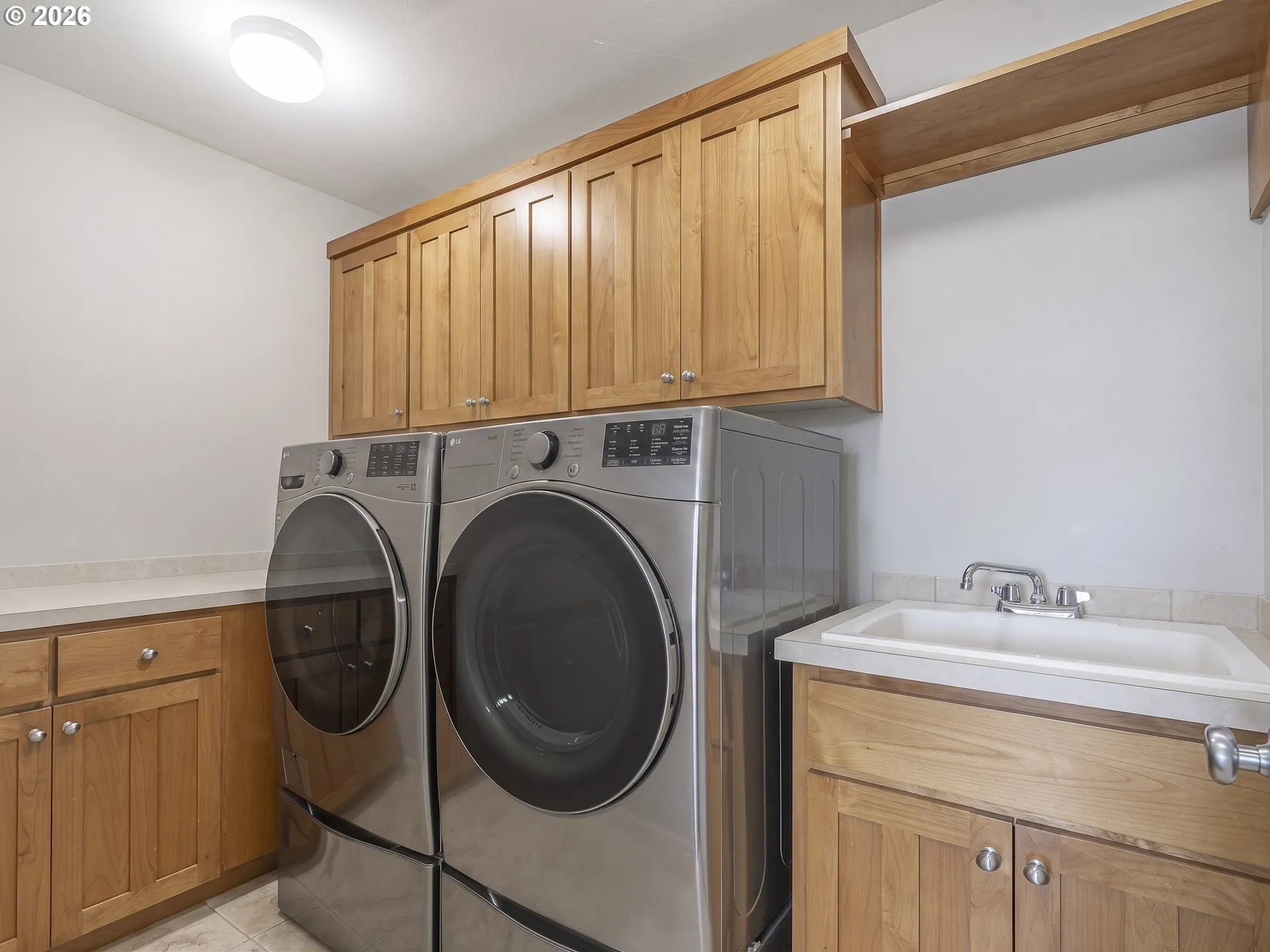 Laundry-Upper