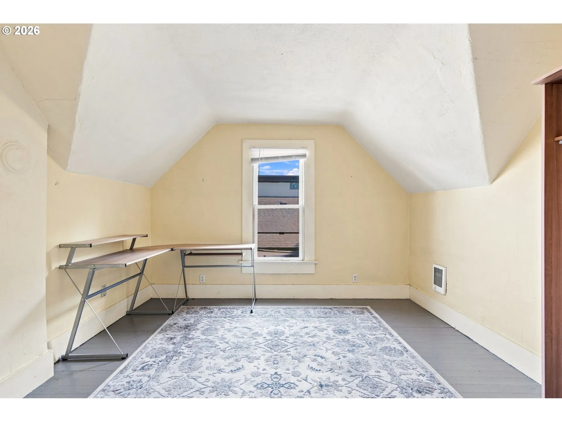 Bedroom-Upper