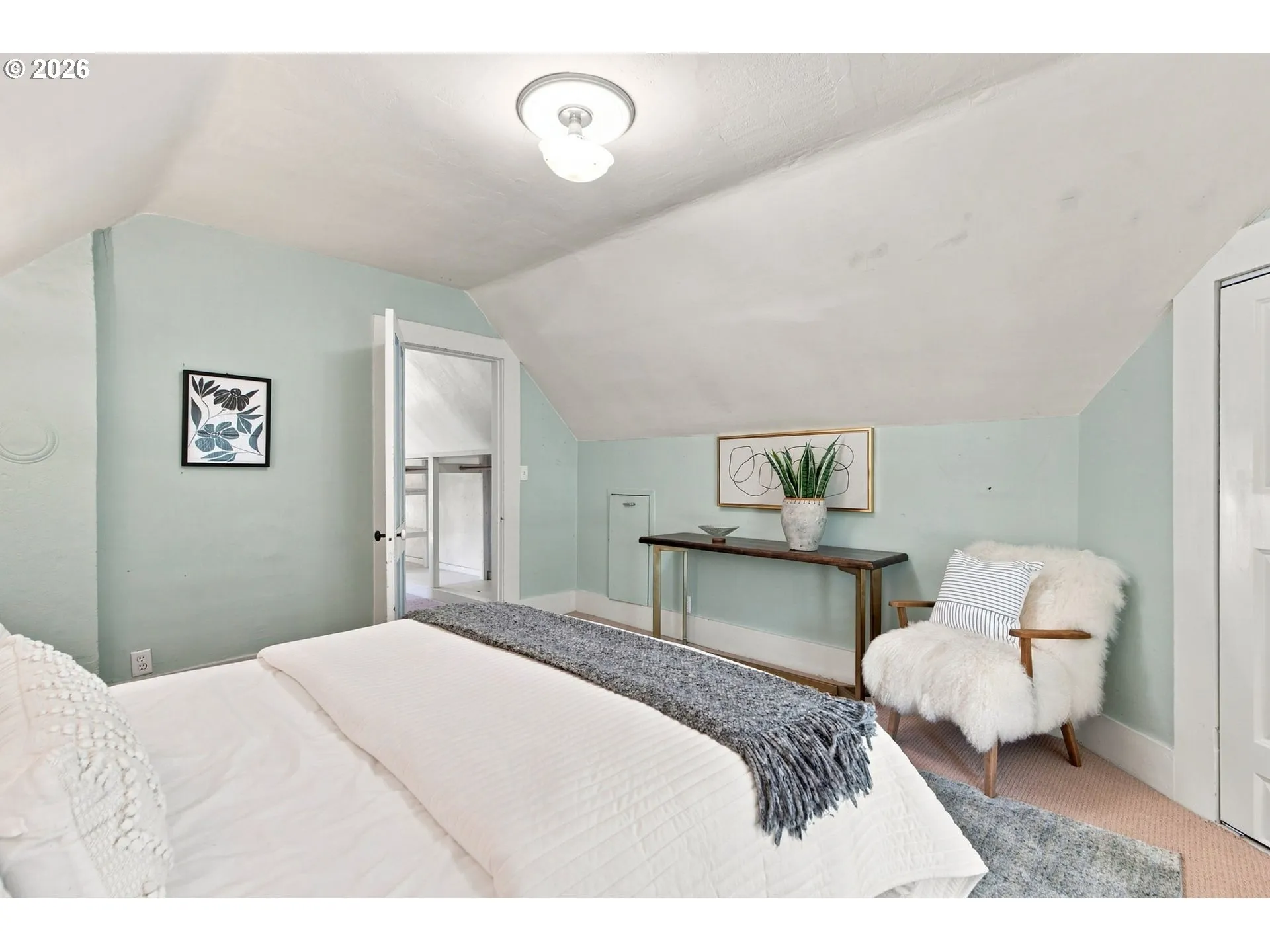 Bedroom, Primary-Upper