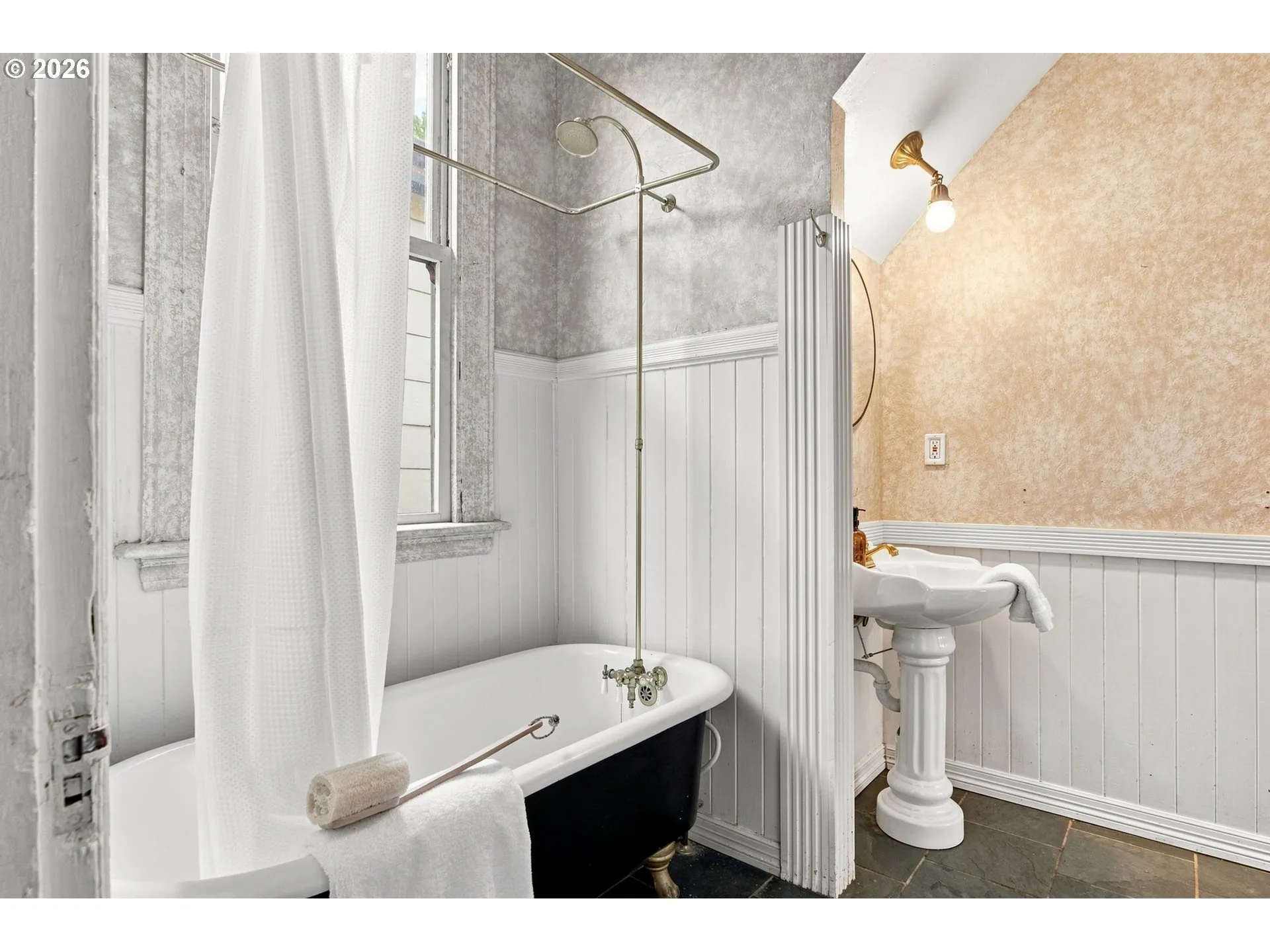 Bathroom-Garden Tub
