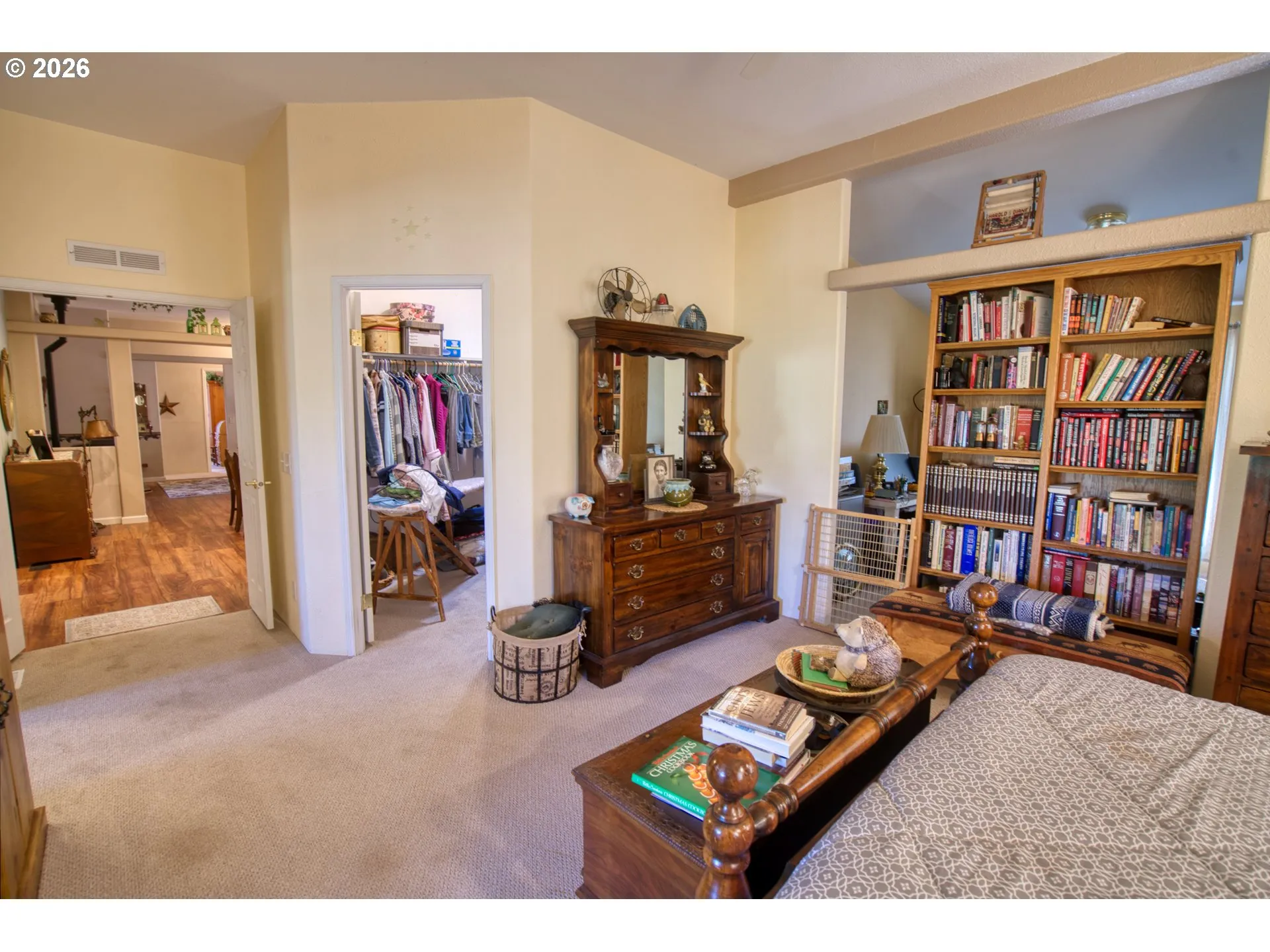 Bedroom, Owner's Suite-Walk-In Closet