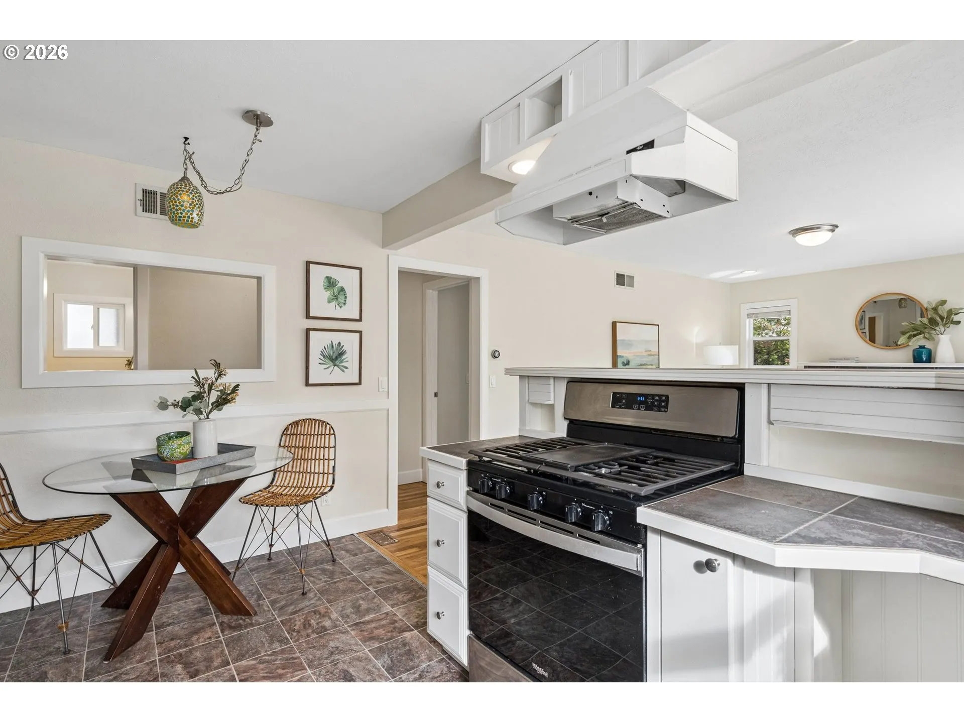 Kitchen-Eating Area