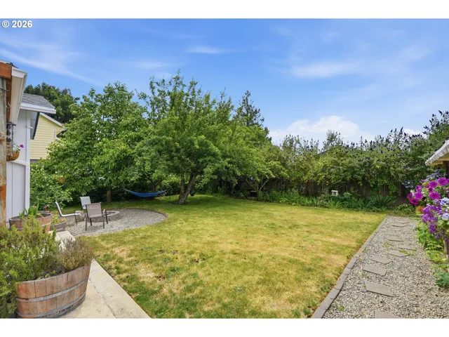 Yard-Fenced