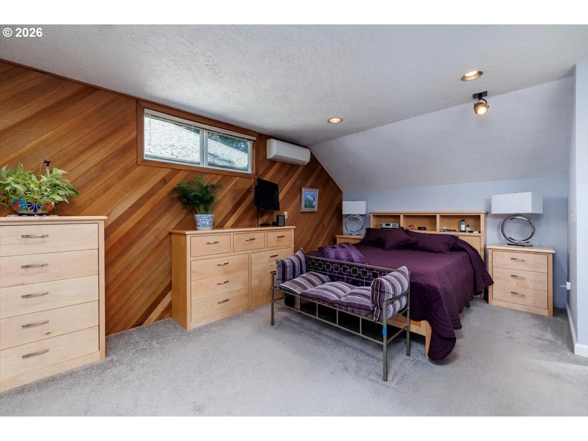 Primary Bedroom-Main