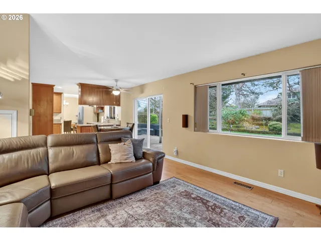 Bedroom, Primary-Upper