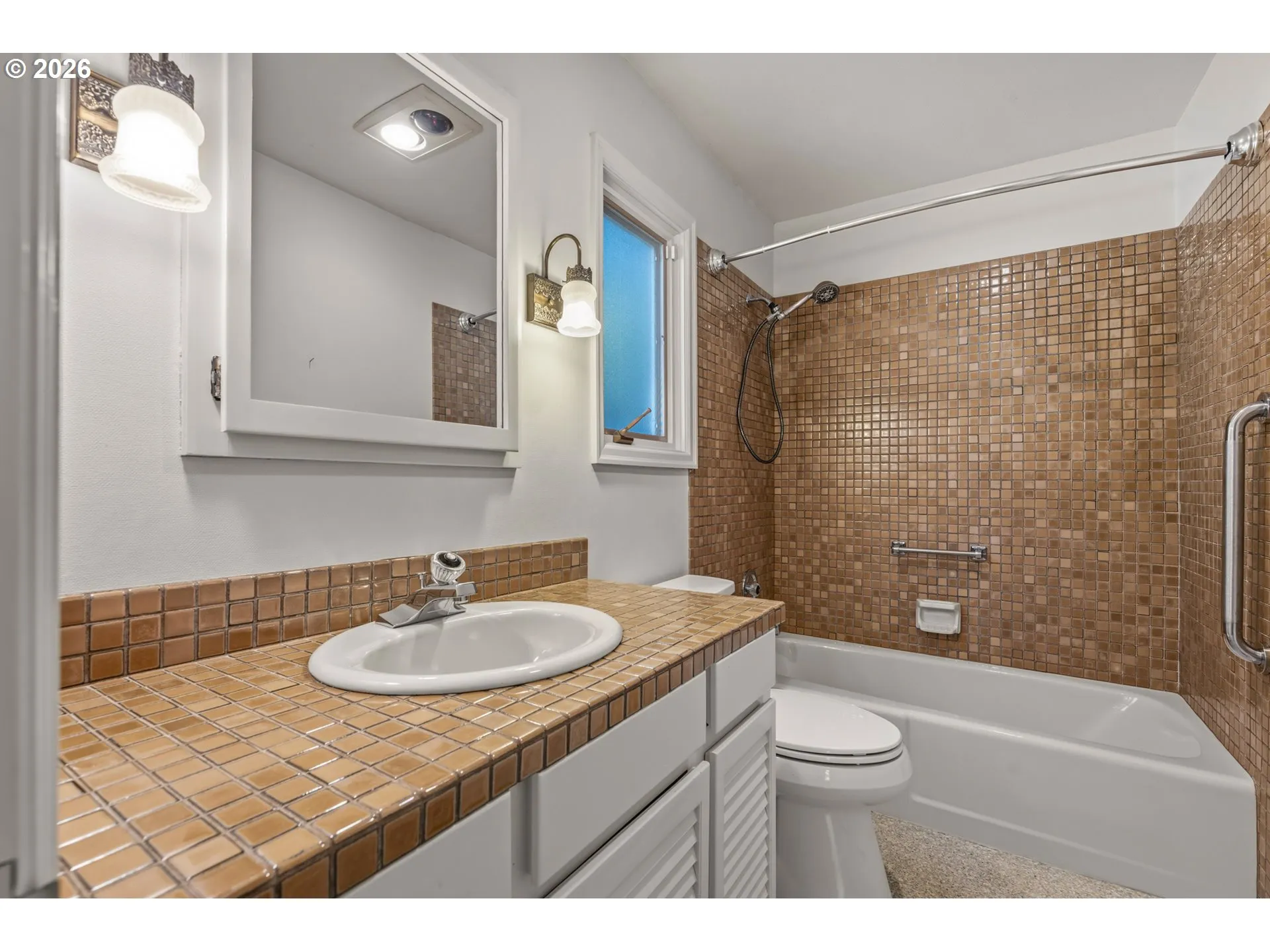 Bathroom, Attached