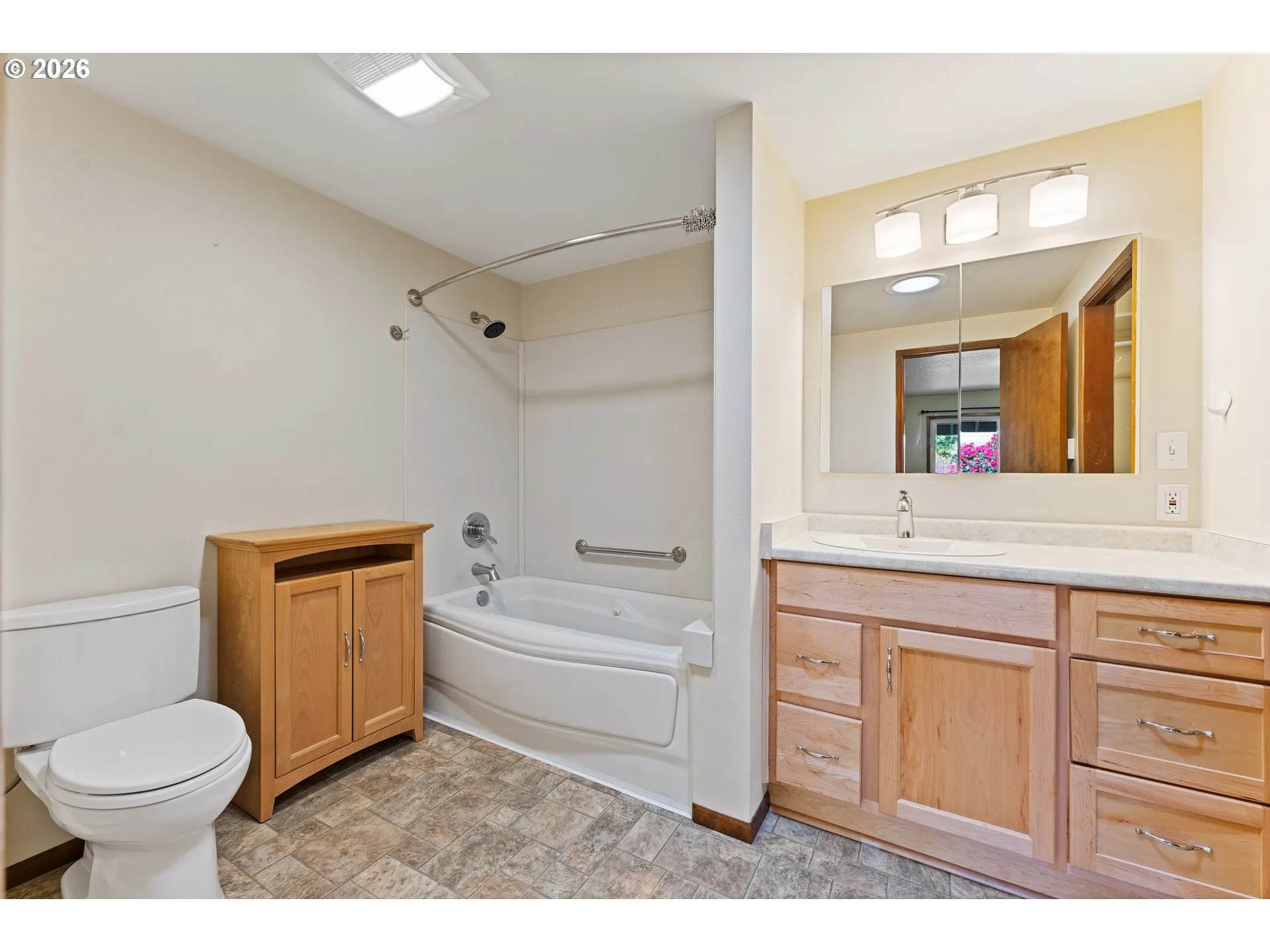 Bathroom, Attached