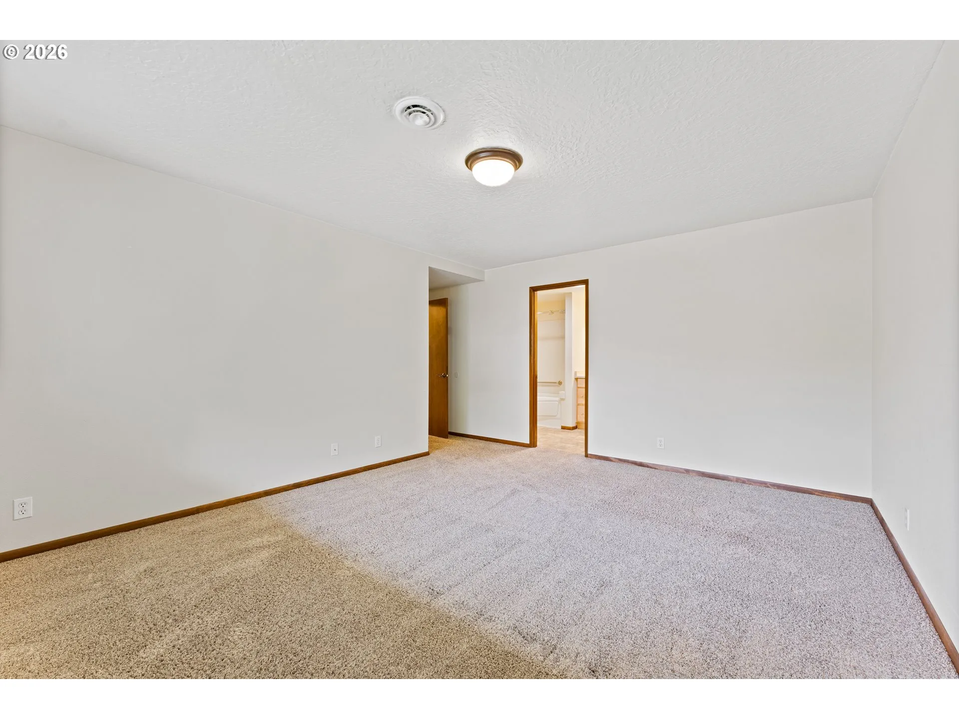 Bedroom, Primary