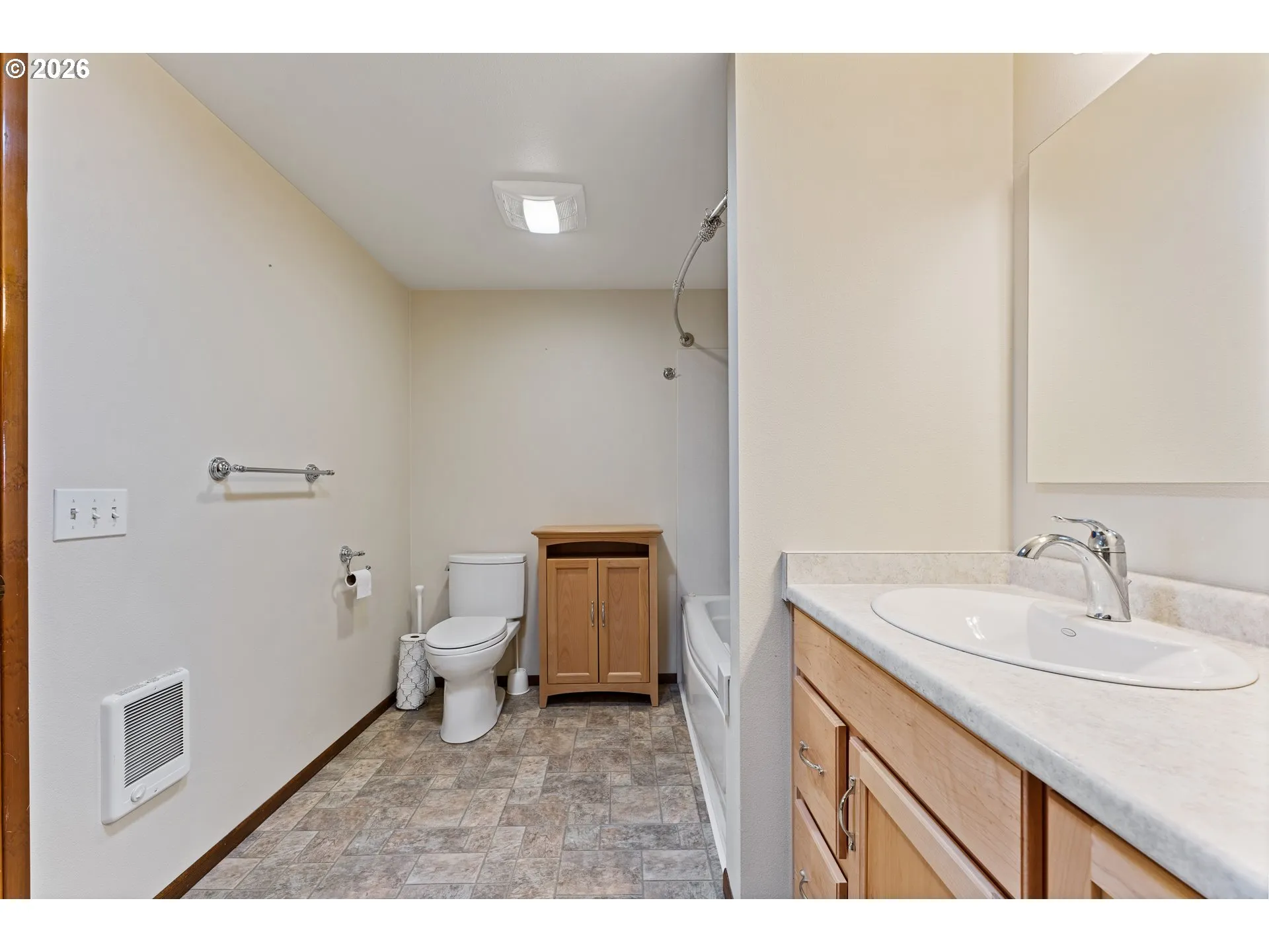 Bathroom, Attached