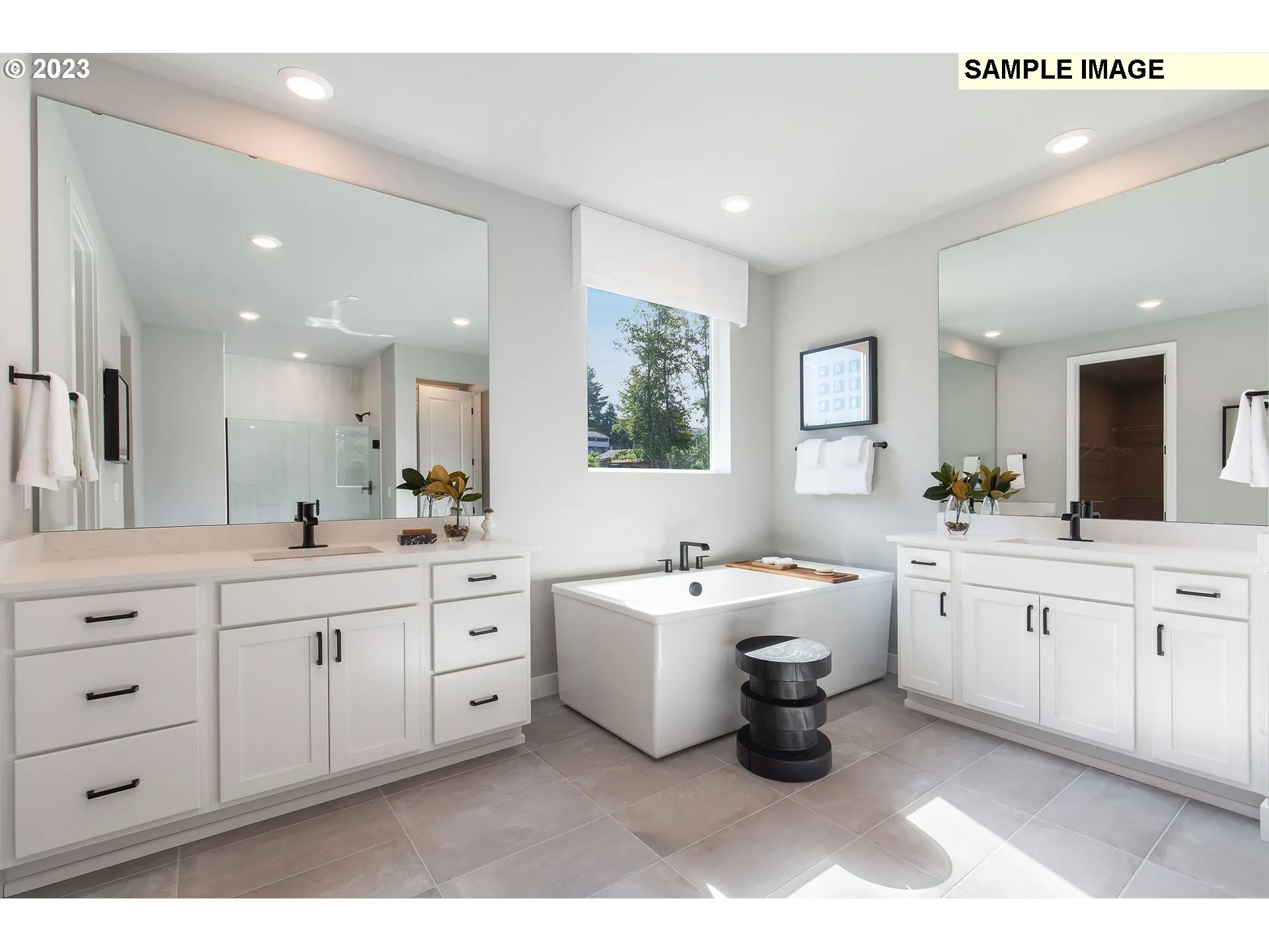 Owner's Suite Bathroom-Garden Tub