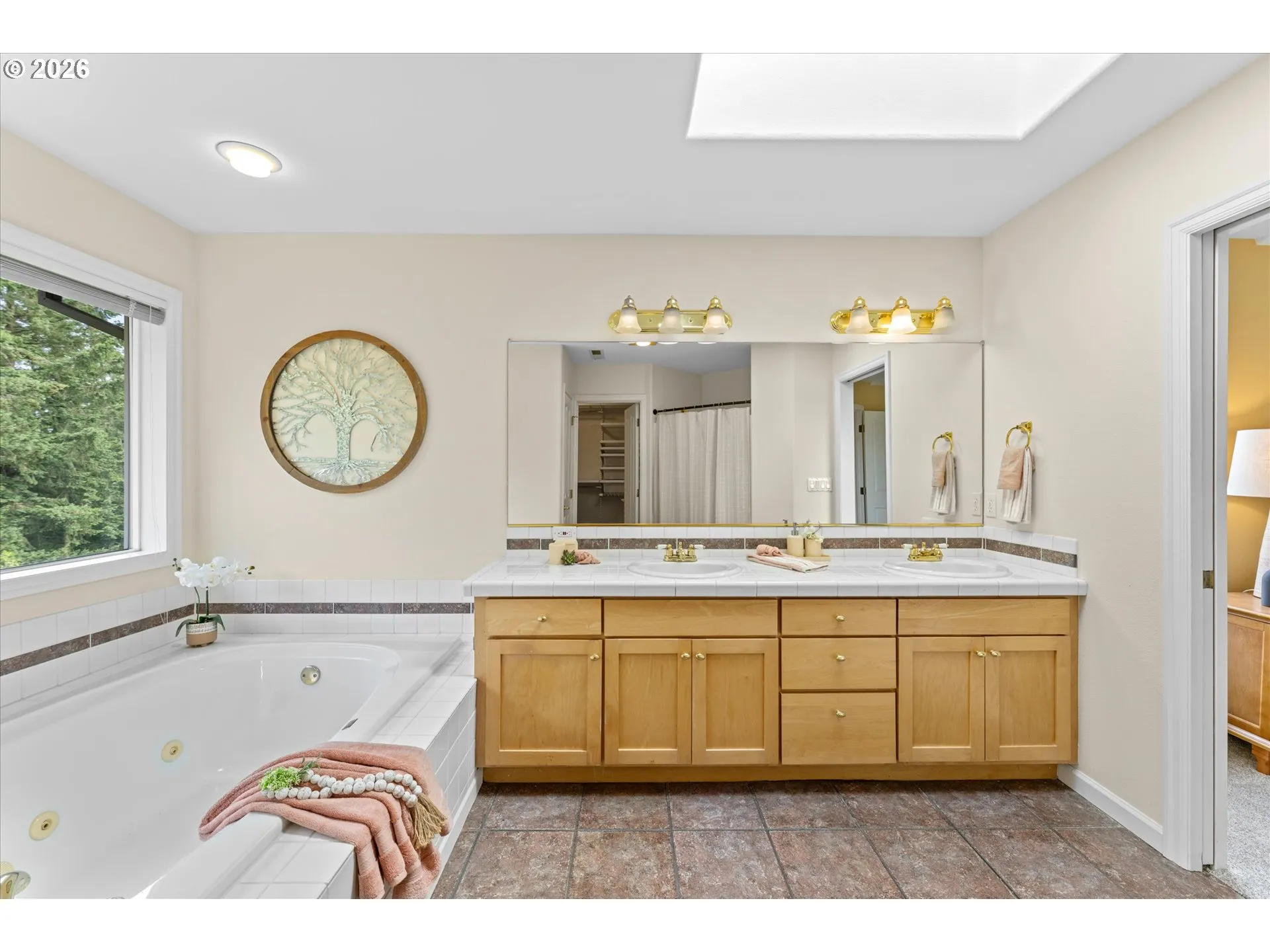 Primary Bedroom-Attached Bathroom