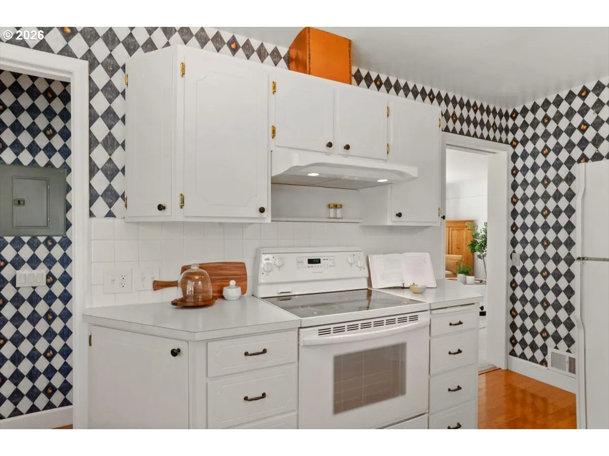 Kitchen-Oven