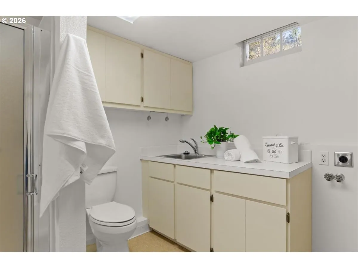 Laundry-Lower
