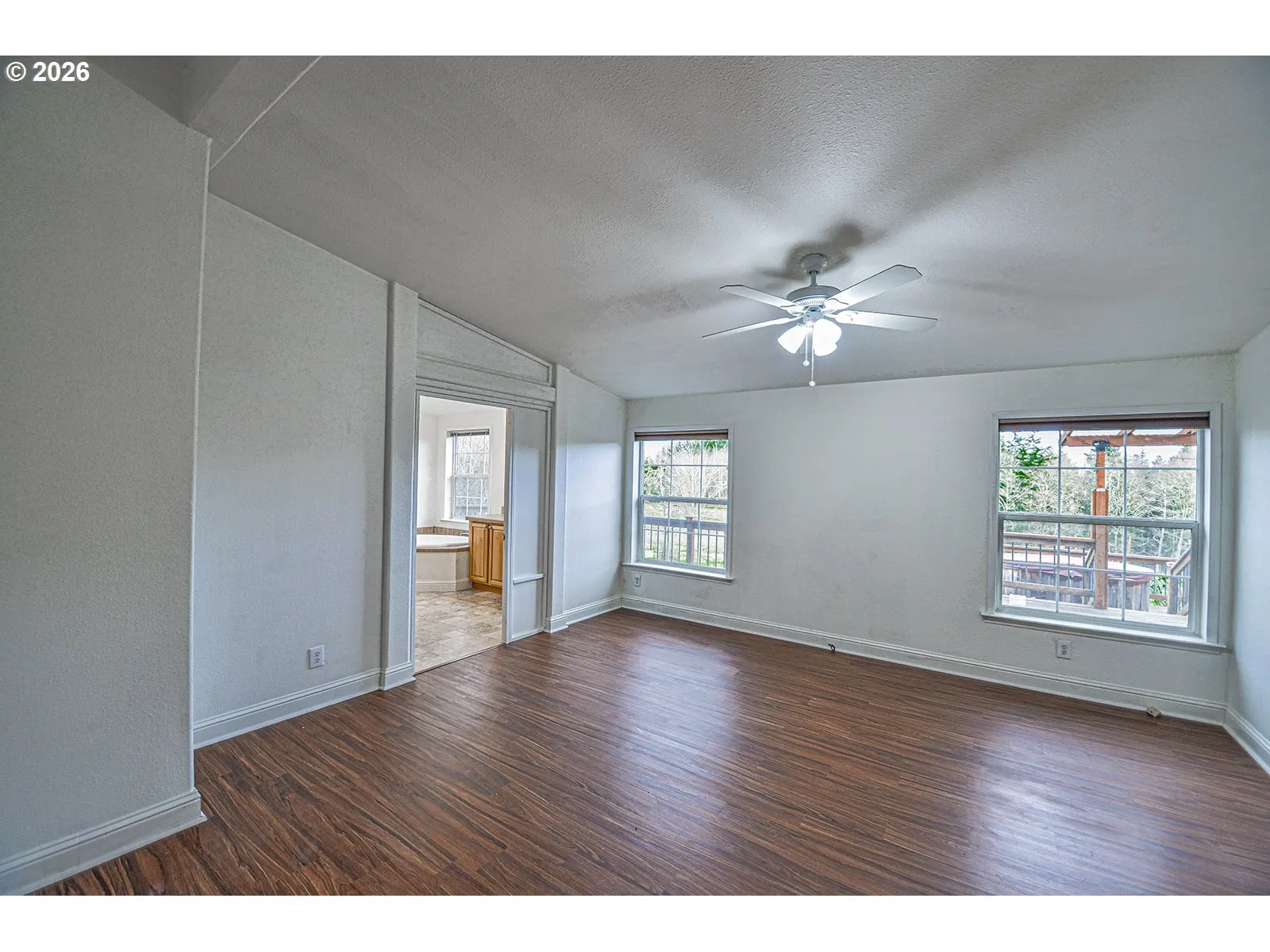 Bedroom, Primary-Vaulted Ceilings