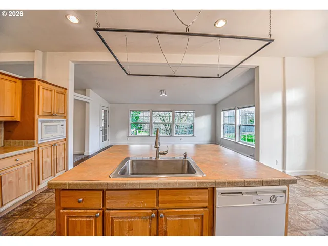 Kitchen-Island