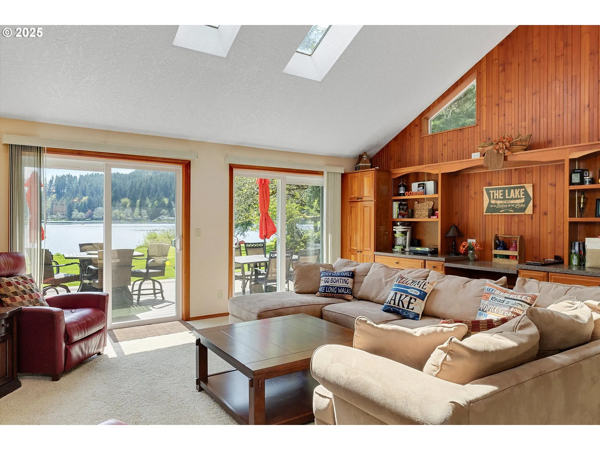 Living Room-Vaulted Ceilings