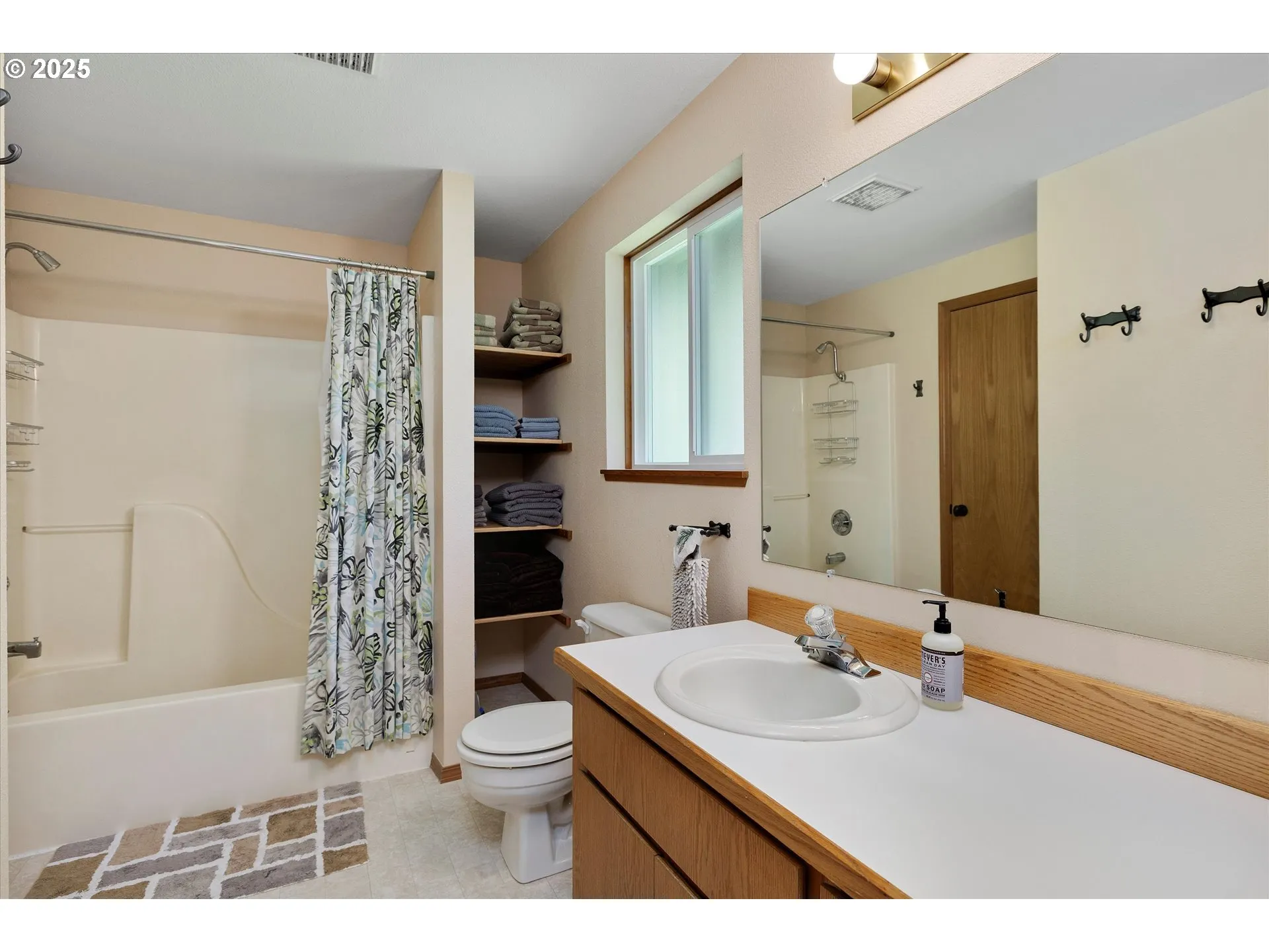 Bathroom-Jack and Jill