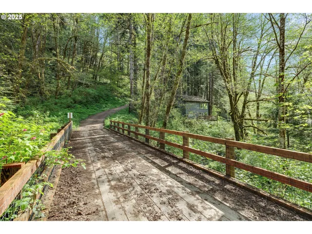 Creek-Bridge