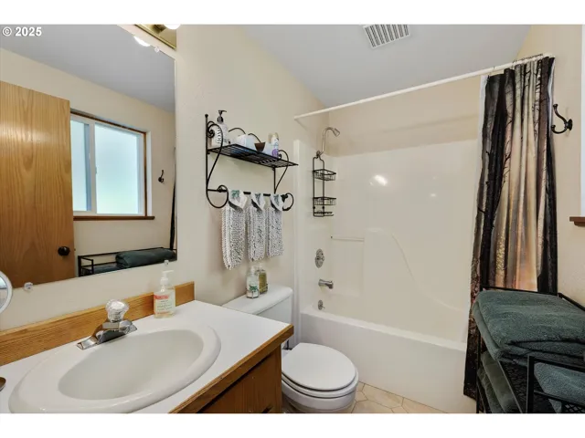 Bathroom-Hall