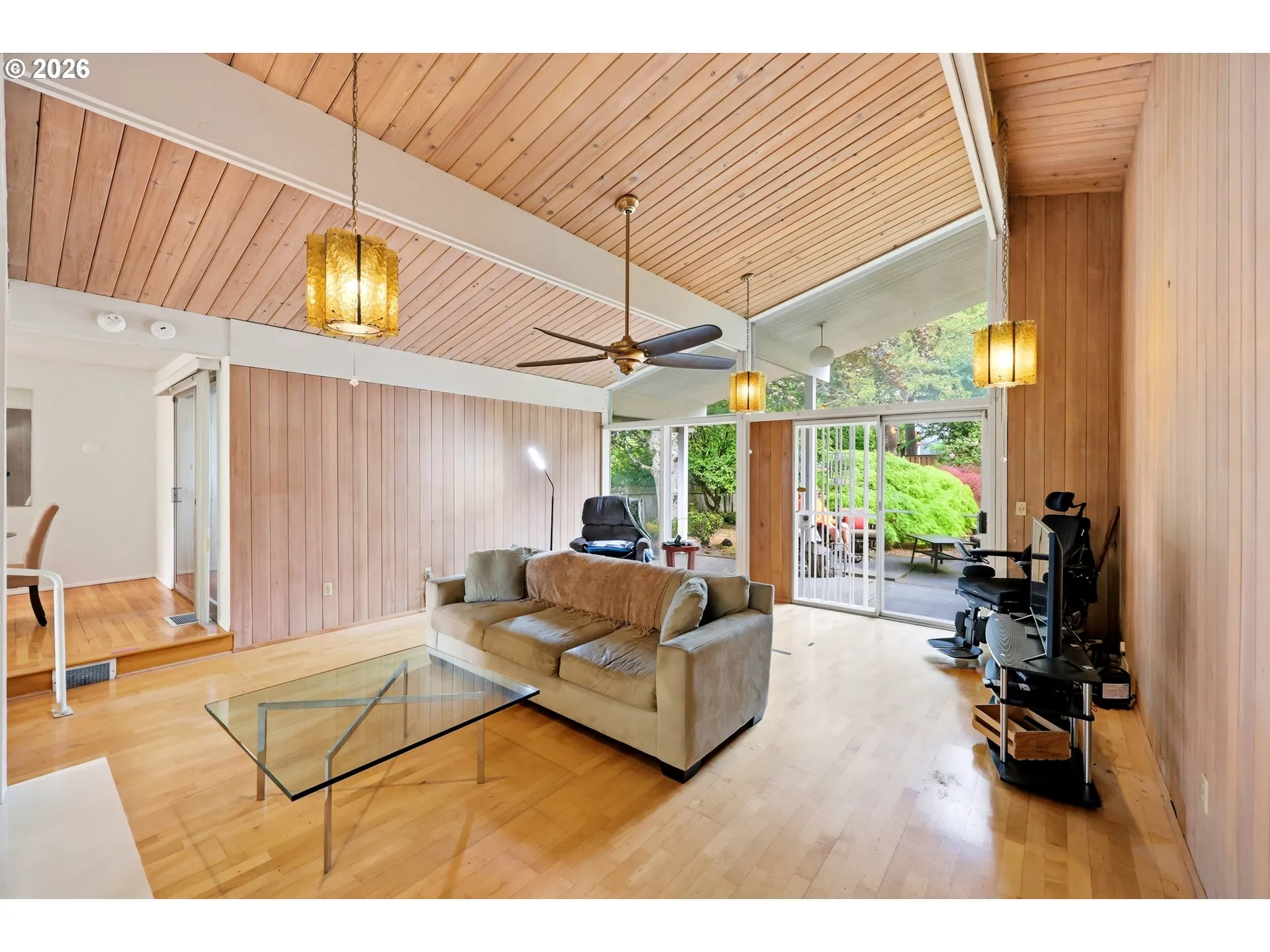 Living Room-Vaulted Ceilings